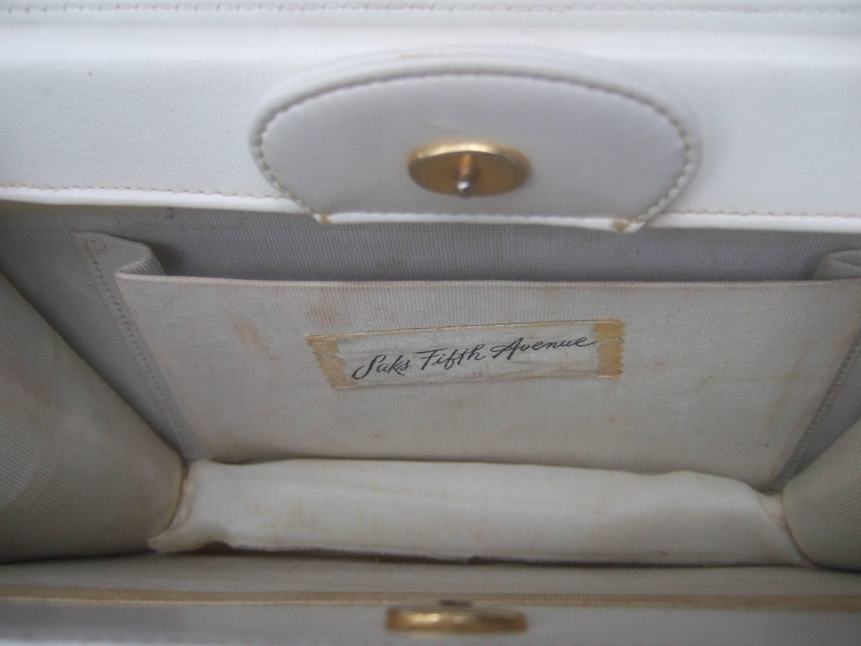 Saks Fifth Avenue Mod White Lucite Tile Handbag c 1970s For Sale 4