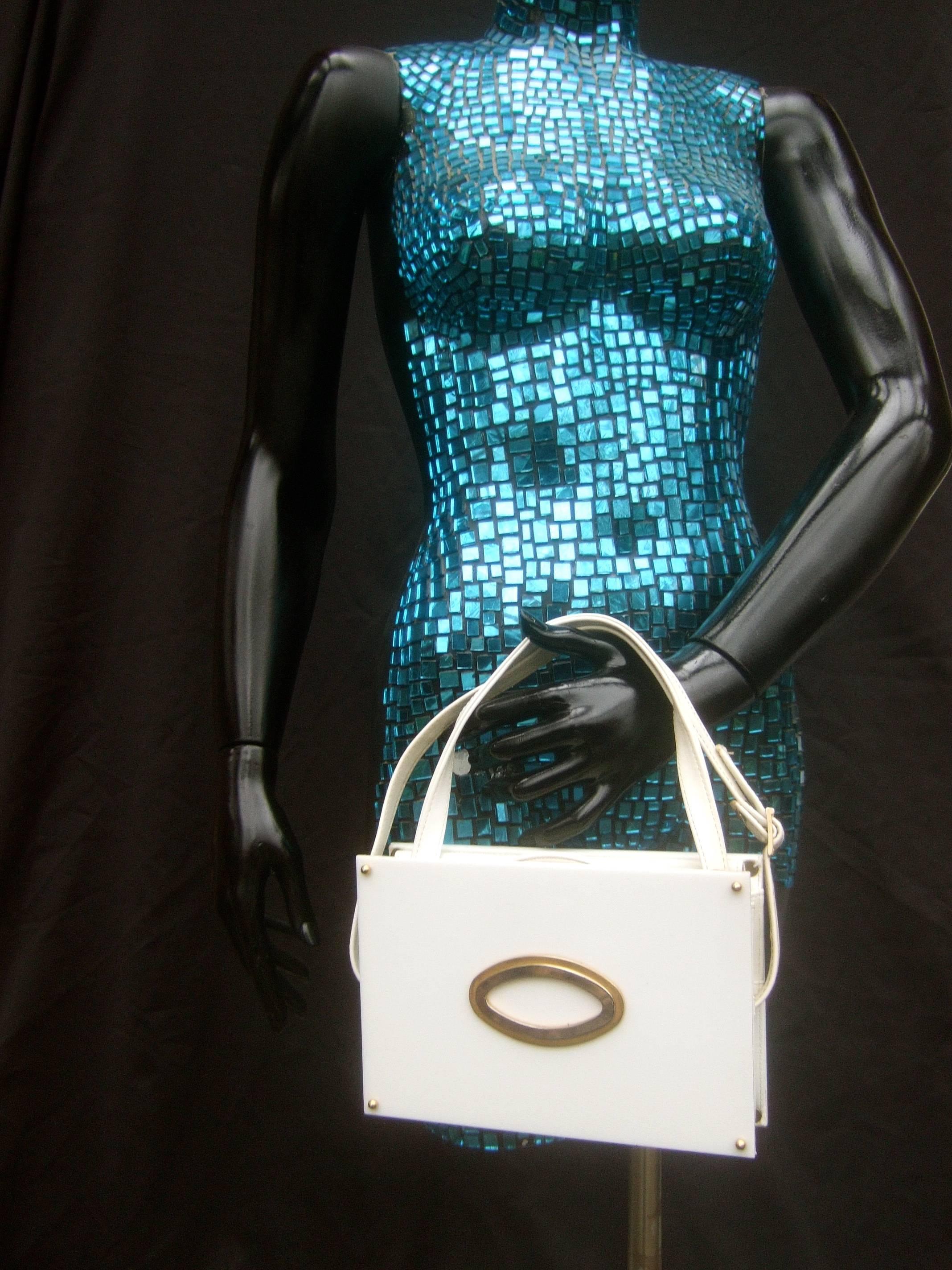 Saks Fifth Avenue Mod Weiße Lucite-fliesenhandtasche ca. 1970er Jahre Damen im Angebot