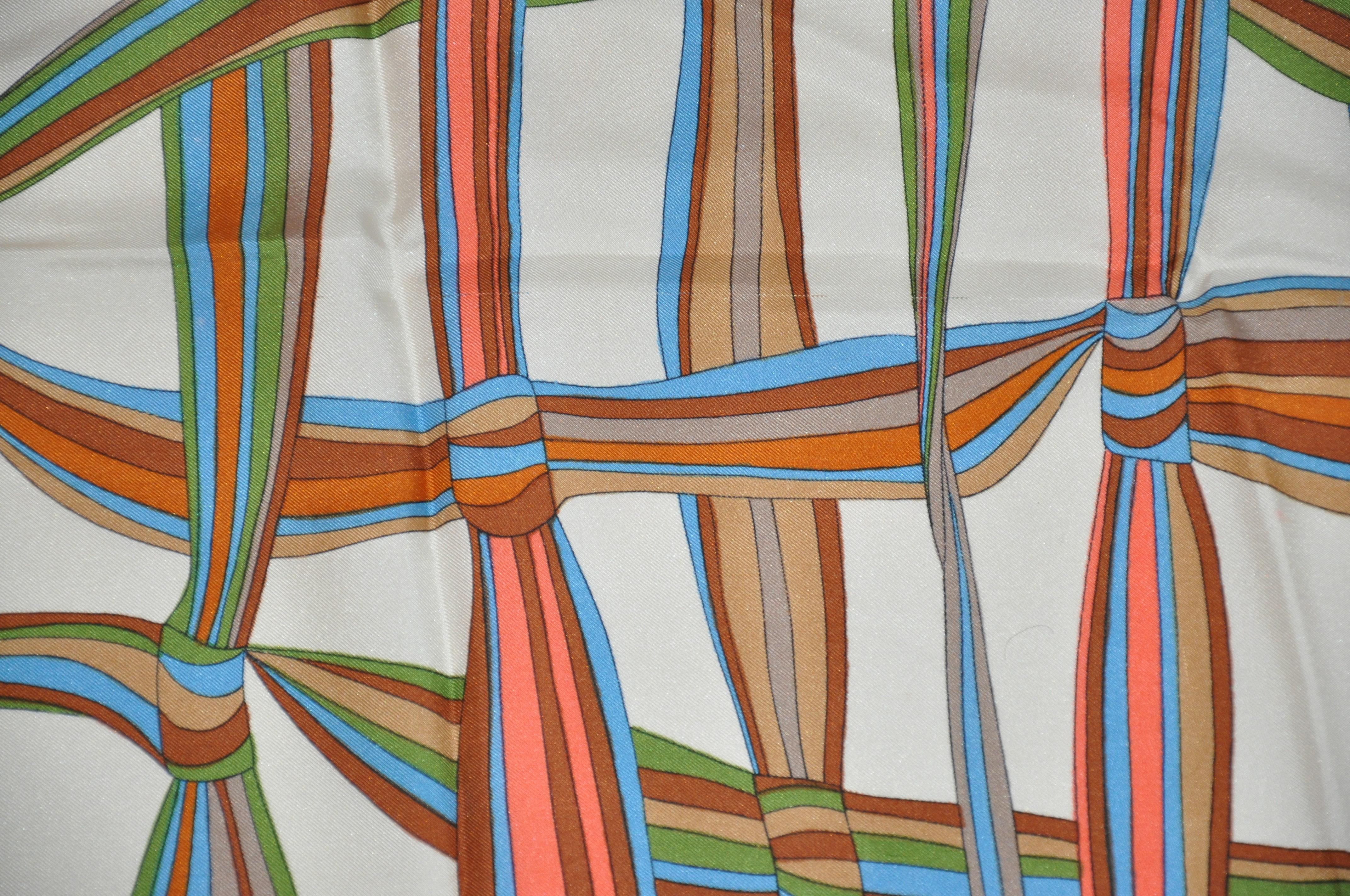Saks Fifth Avenue Mehrfarbiger Seidenschal „Woven Ribbons“ mit gewebten Bändern (Beige) im Angebot