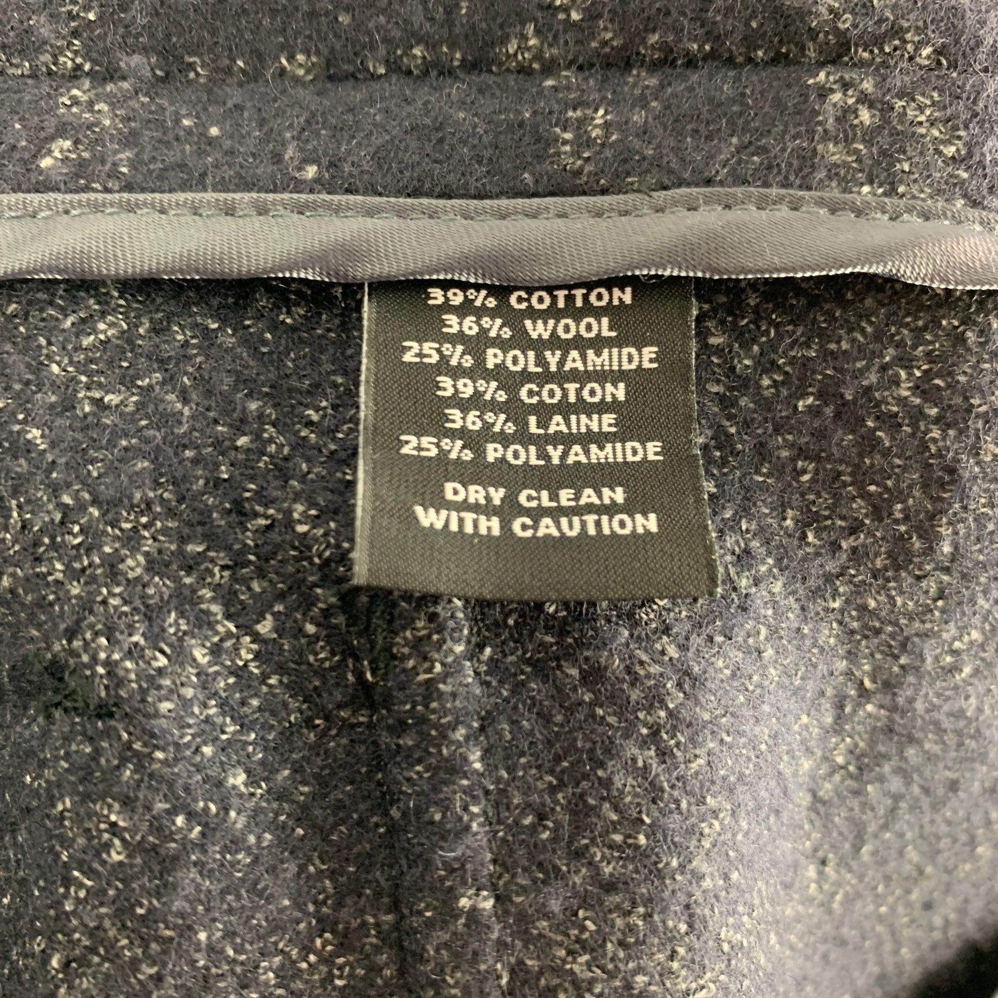 Saks Fifth Avenue Taille 40 Manteau en laine mélangée à carreaux gris marine en vente 5