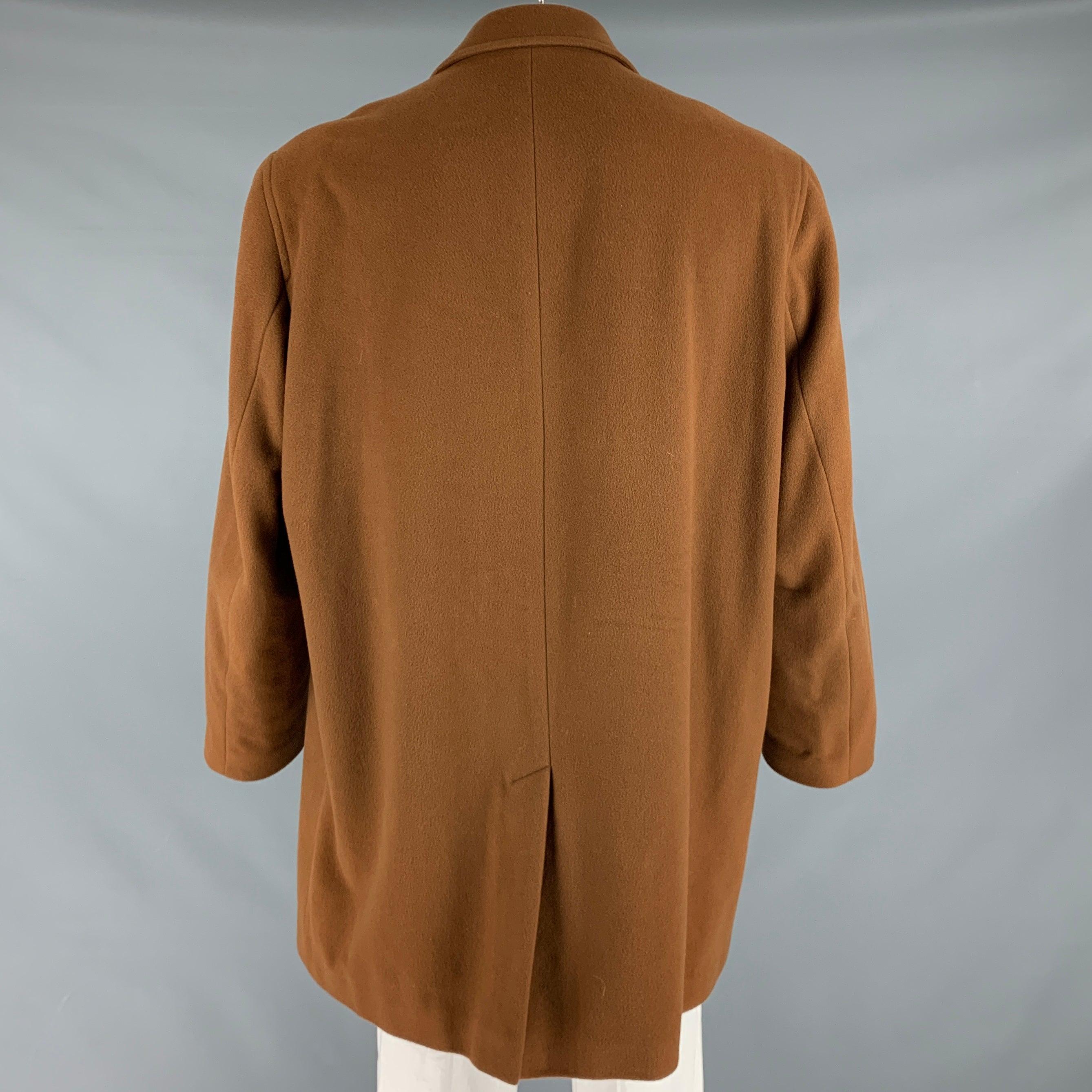 SAKS FIFTH AVENUE Size 48 Tan Wool Cashmere Coat In Good Condition For Sale In San Francisco, CA