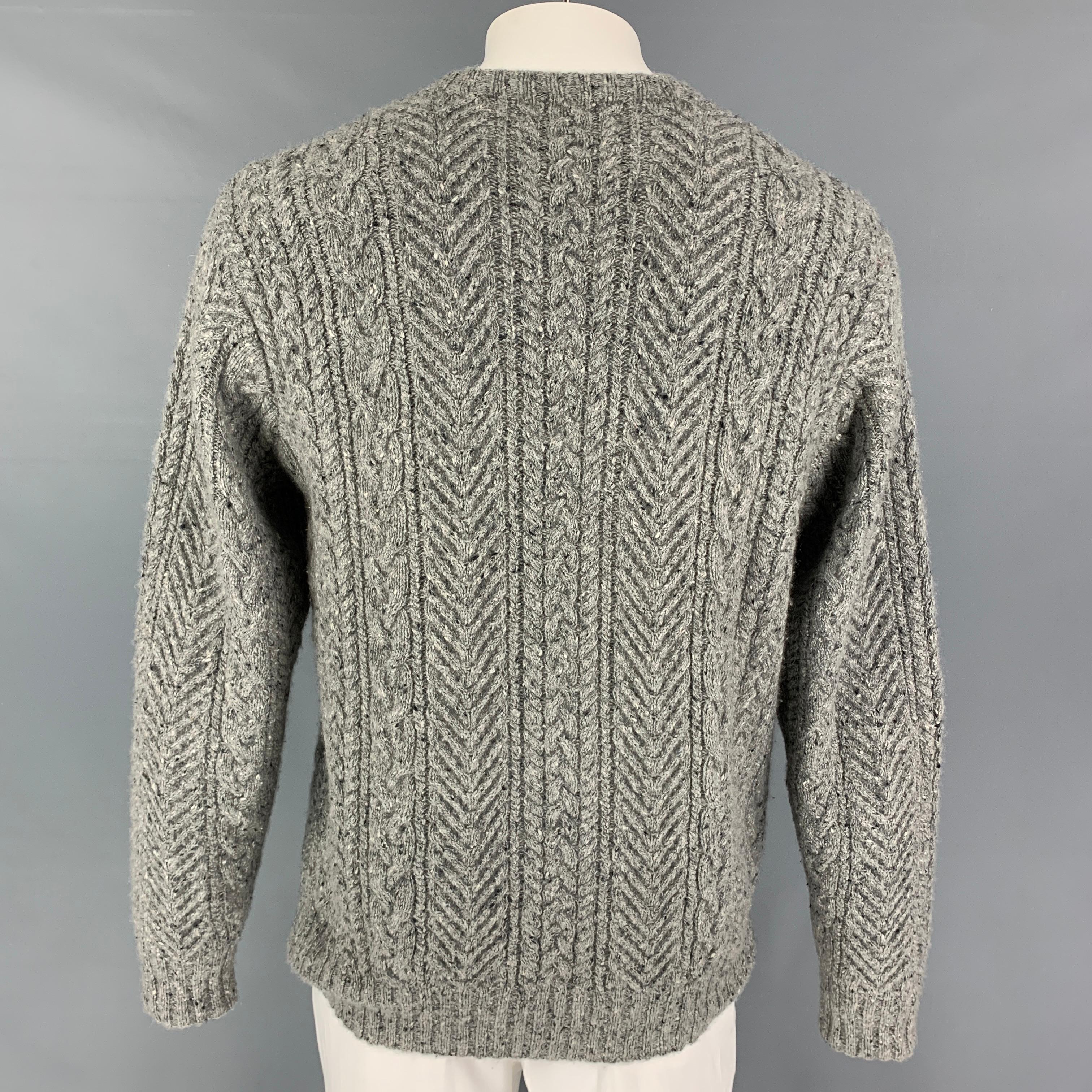 Gray SAKS FIFTH AVENUE Size L Grey Cable Knit Cashmere Crew-Neck Sweater