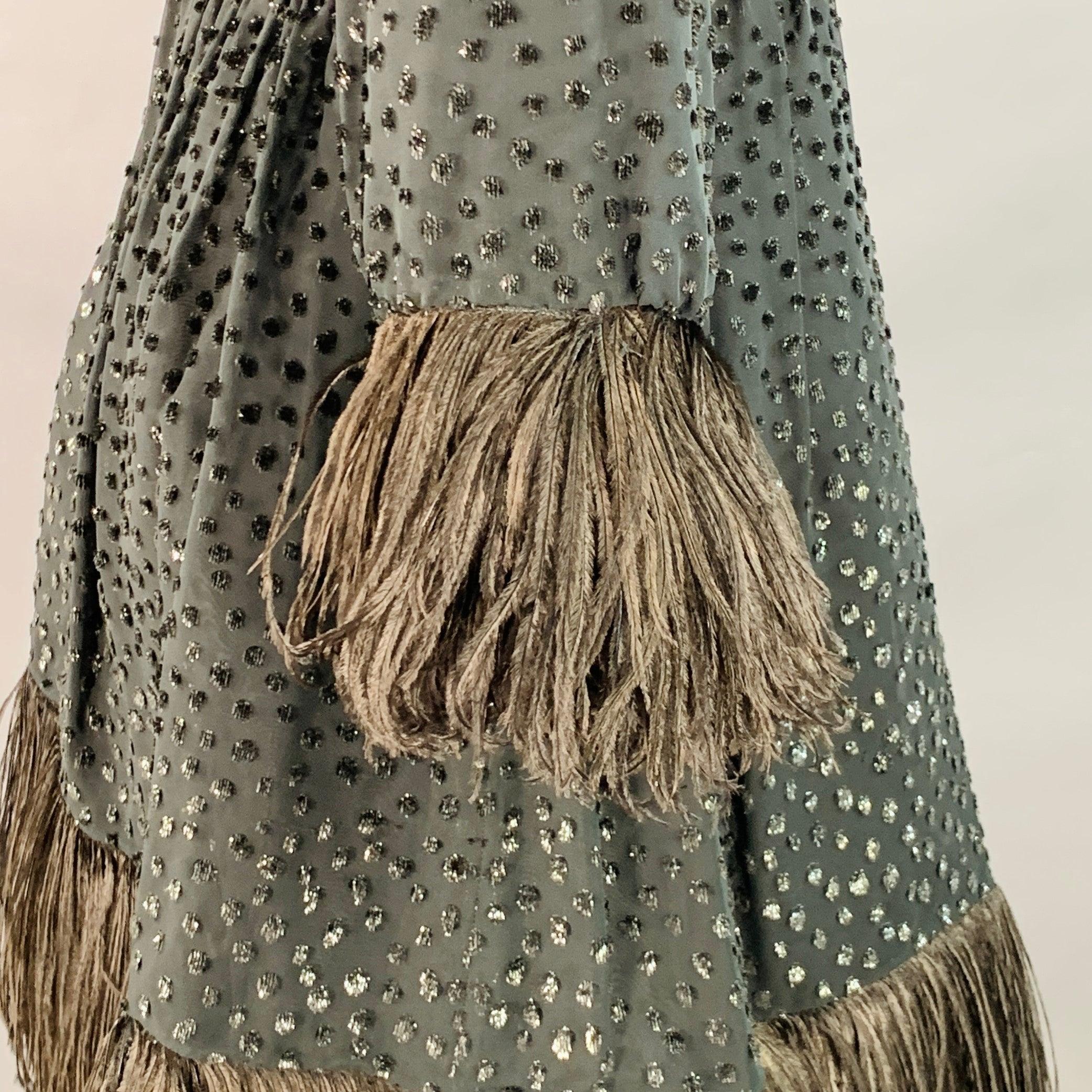 SAKS Fifth Avenue Taille S Robe de cocktail à franges en polyester texturé autruche noir Bon état - En vente à San Francisco, CA