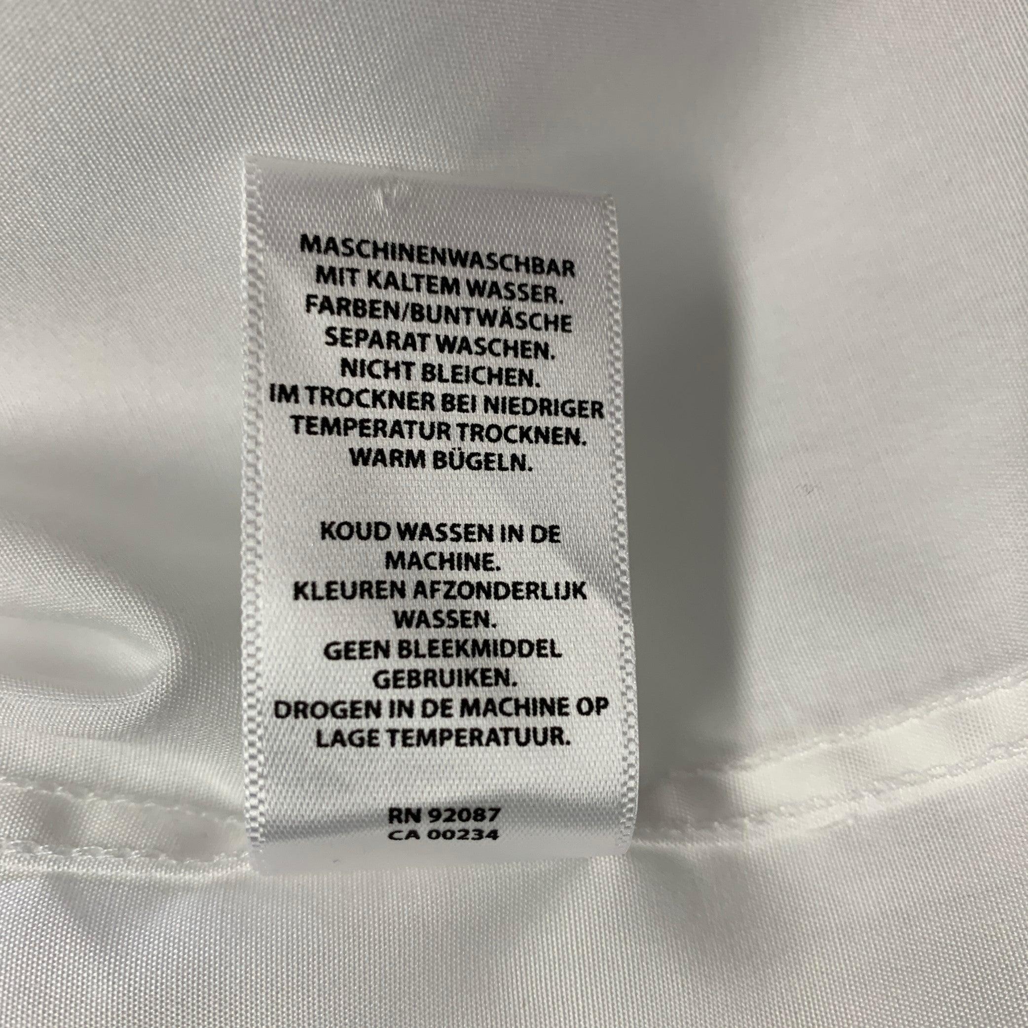 Saks Fifth Avenue Taglia XL Camicia a maniche lunghe plissettata in cotone bianco con polsini francesi in vendita 2