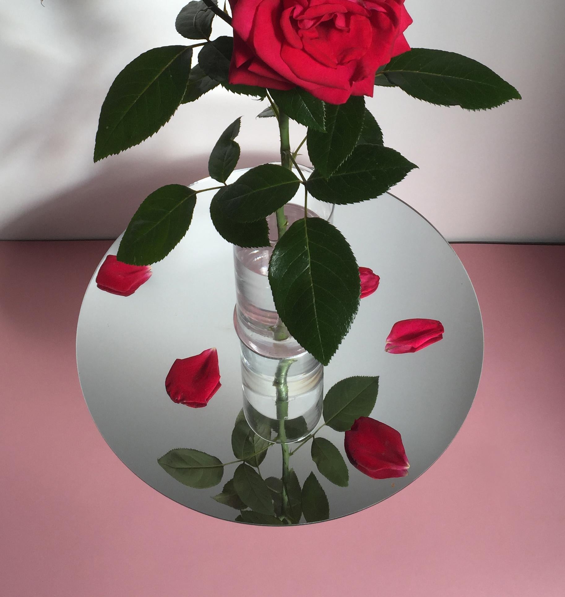 Vase en forme d'enigmatique Sakura d'Arturo Erbsman Neuf - En vente à Geneve, CH