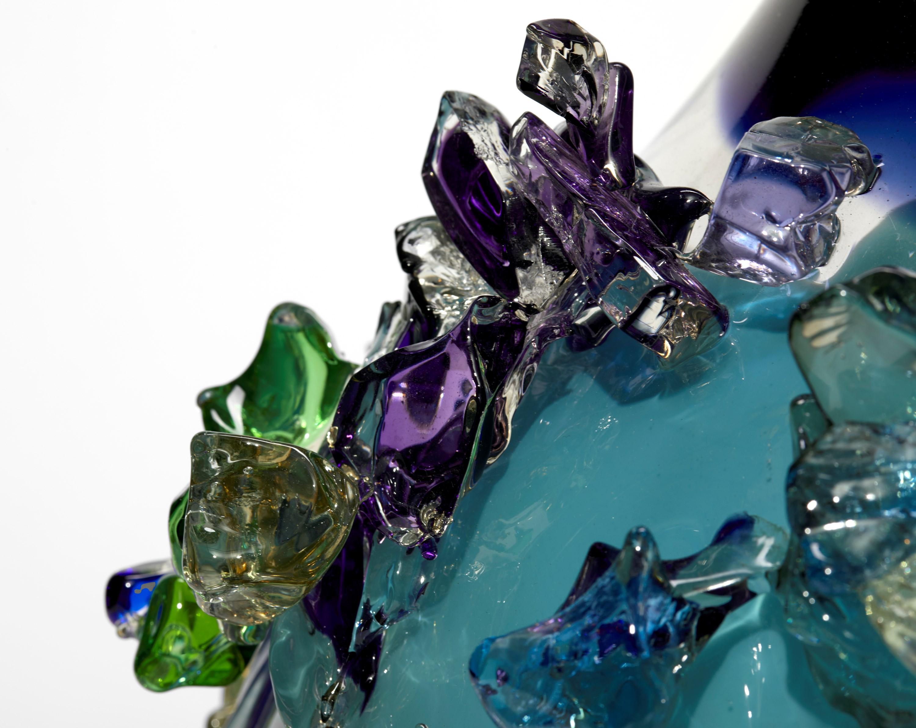 XXI secolo e contemporaneo Sakura TFO23024, un vaso scultoreo nero, acqua & verde Sage di Maarten Vrolijk in vendita