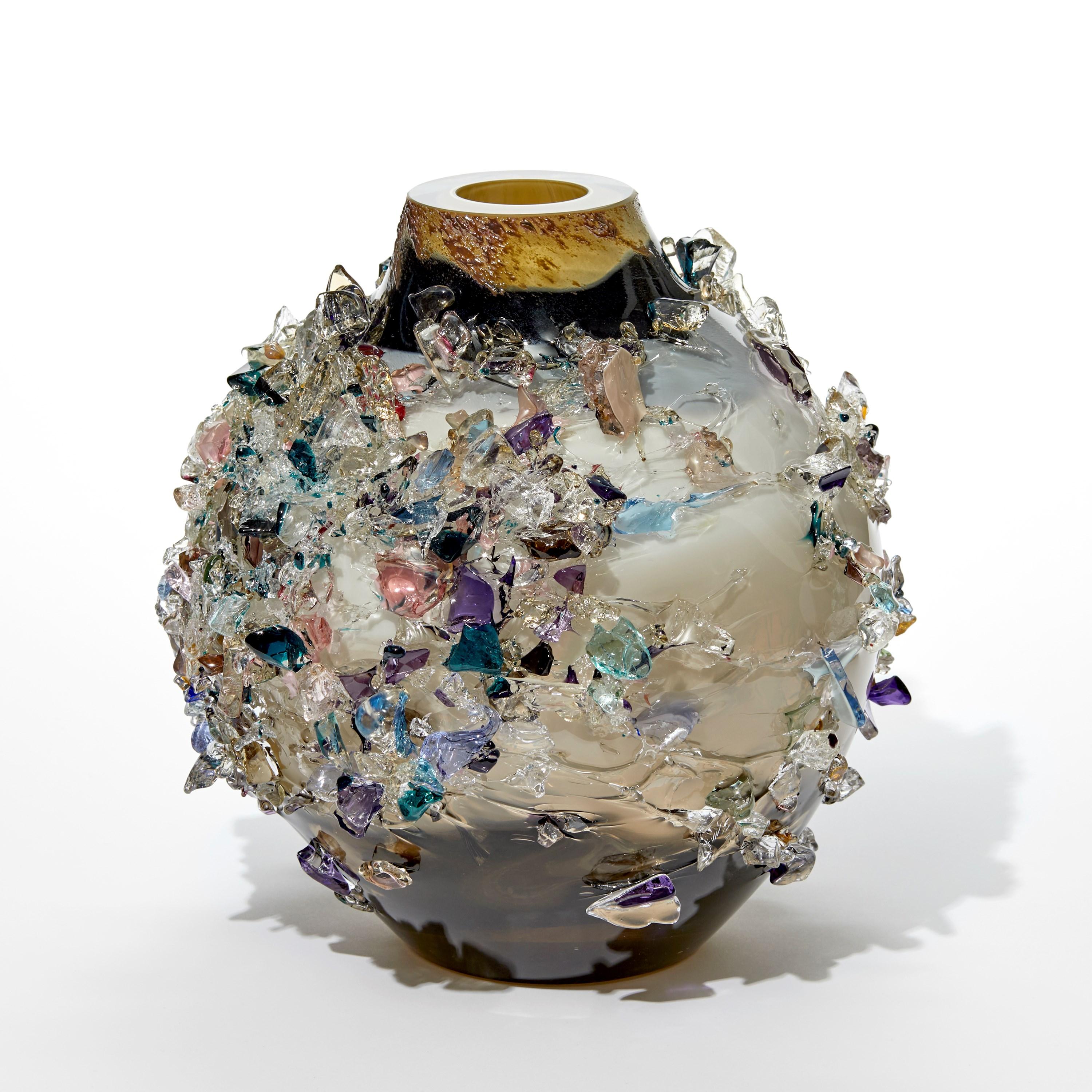 Olandese Sakura TFO24024, a grey, cream & brown glass sculptural vase by Maarten Vrolijk in vendita