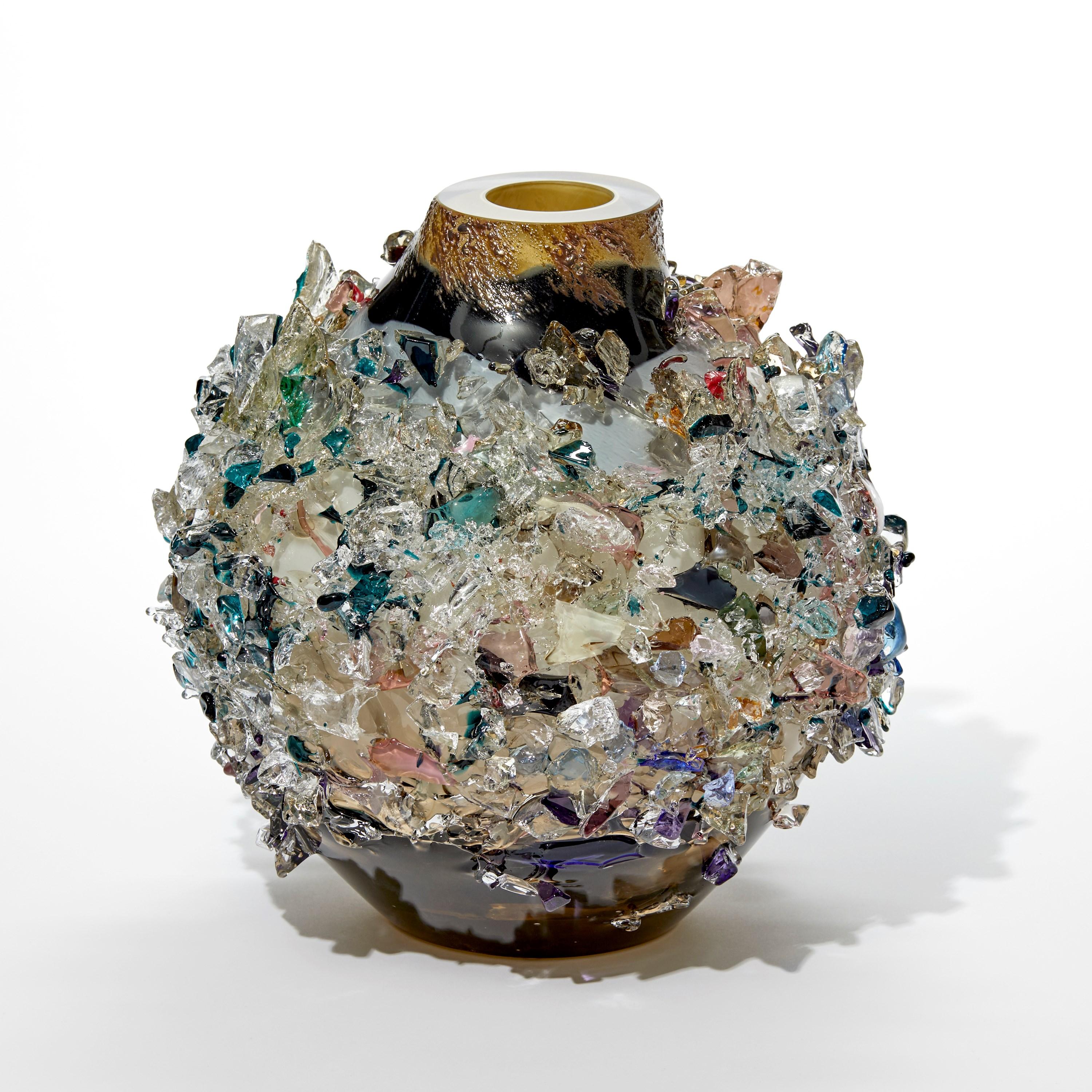 Fatto a mano Sakura TFO24024, a grey, cream & brown glass sculptural vase by Maarten Vrolijk in vendita
