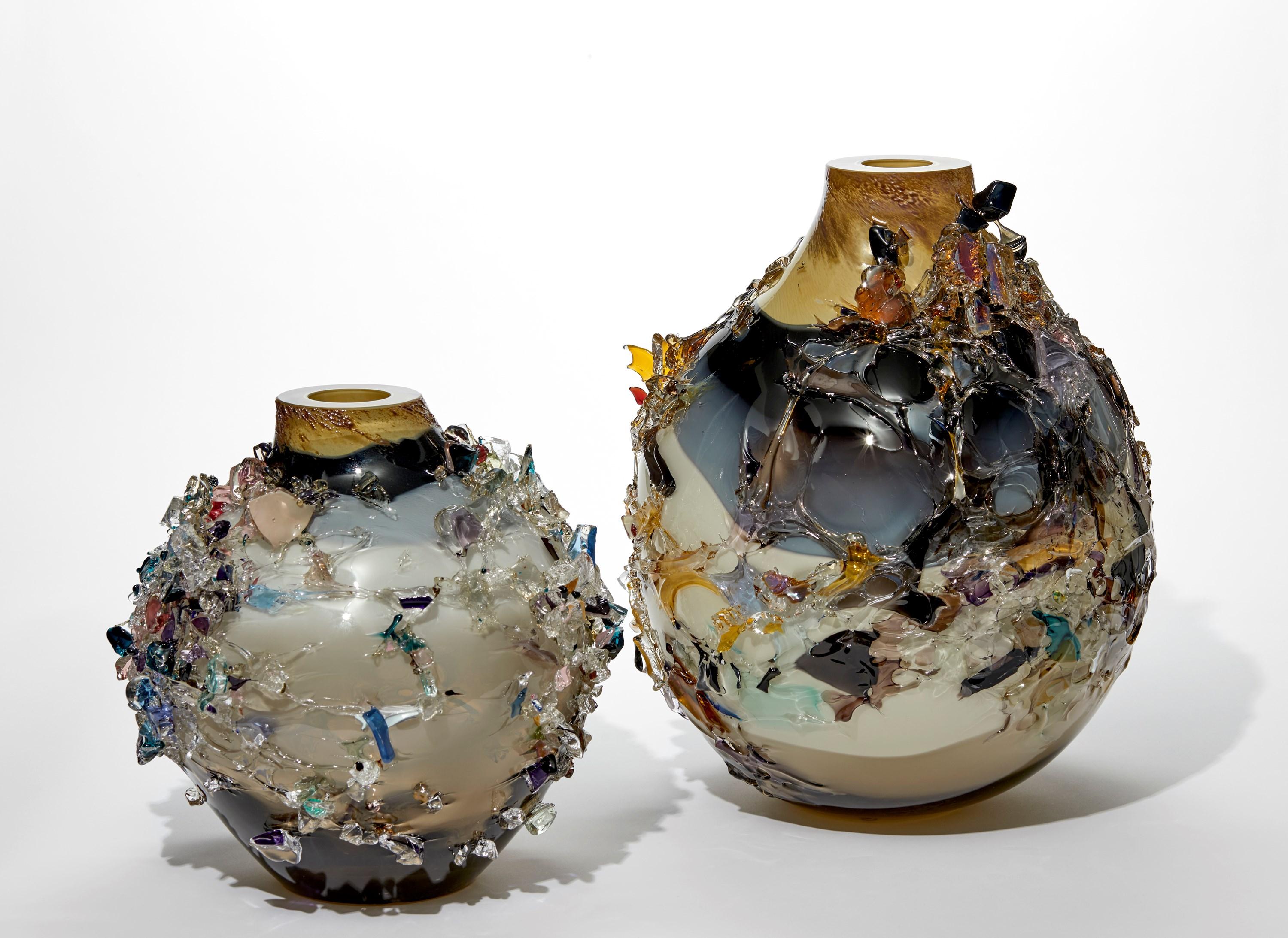 Sakura TFO24024, a grey, cream & brown glass sculptural vase by Maarten Vrolijk In condizioni Nuovo in vendita a London, GB
