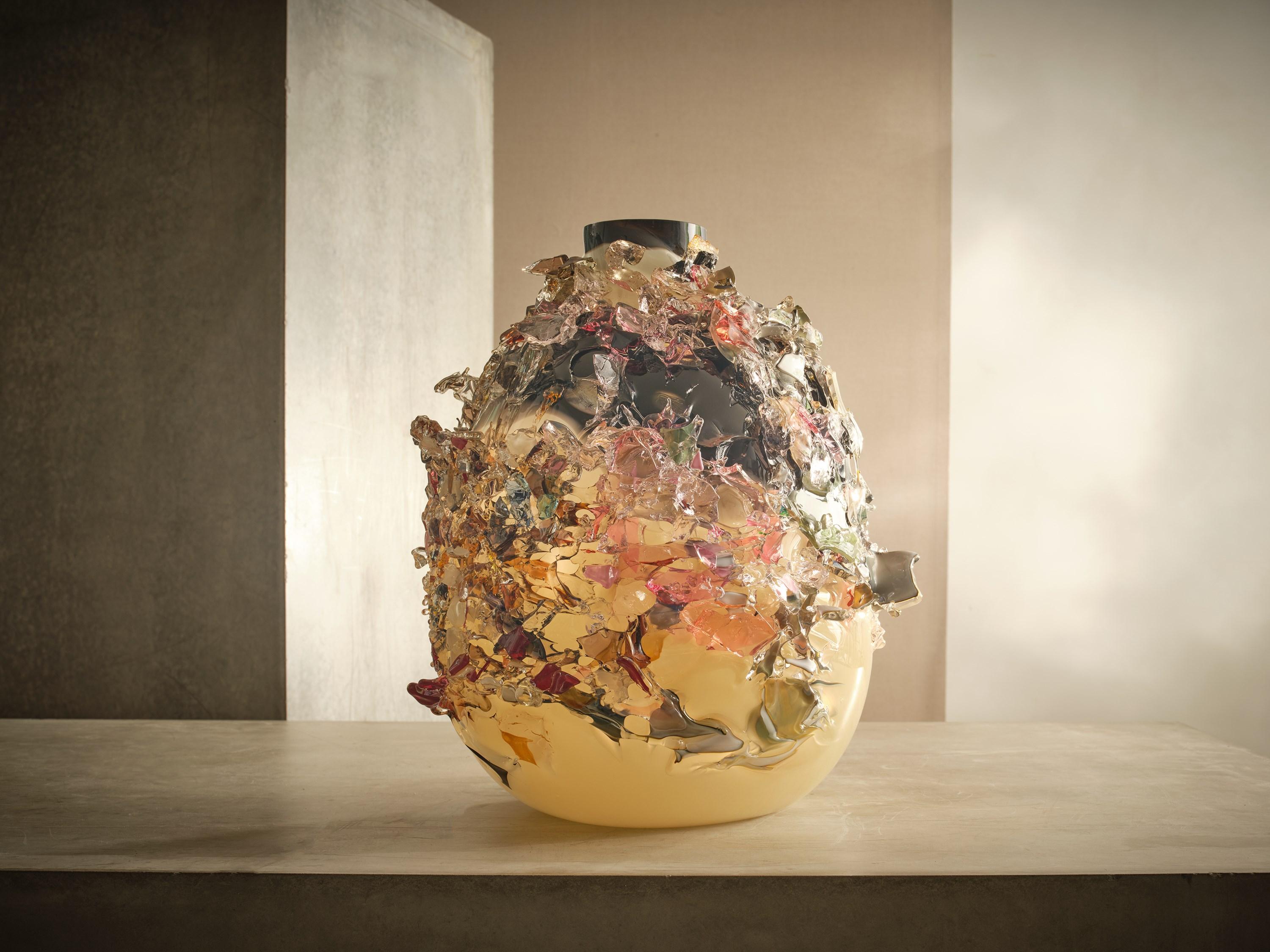 Sakura TFO24025, un vaso scultura in vetro nero, crema e rosa di Maarten Vrolijk In condizioni Nuovo in vendita a London, GB