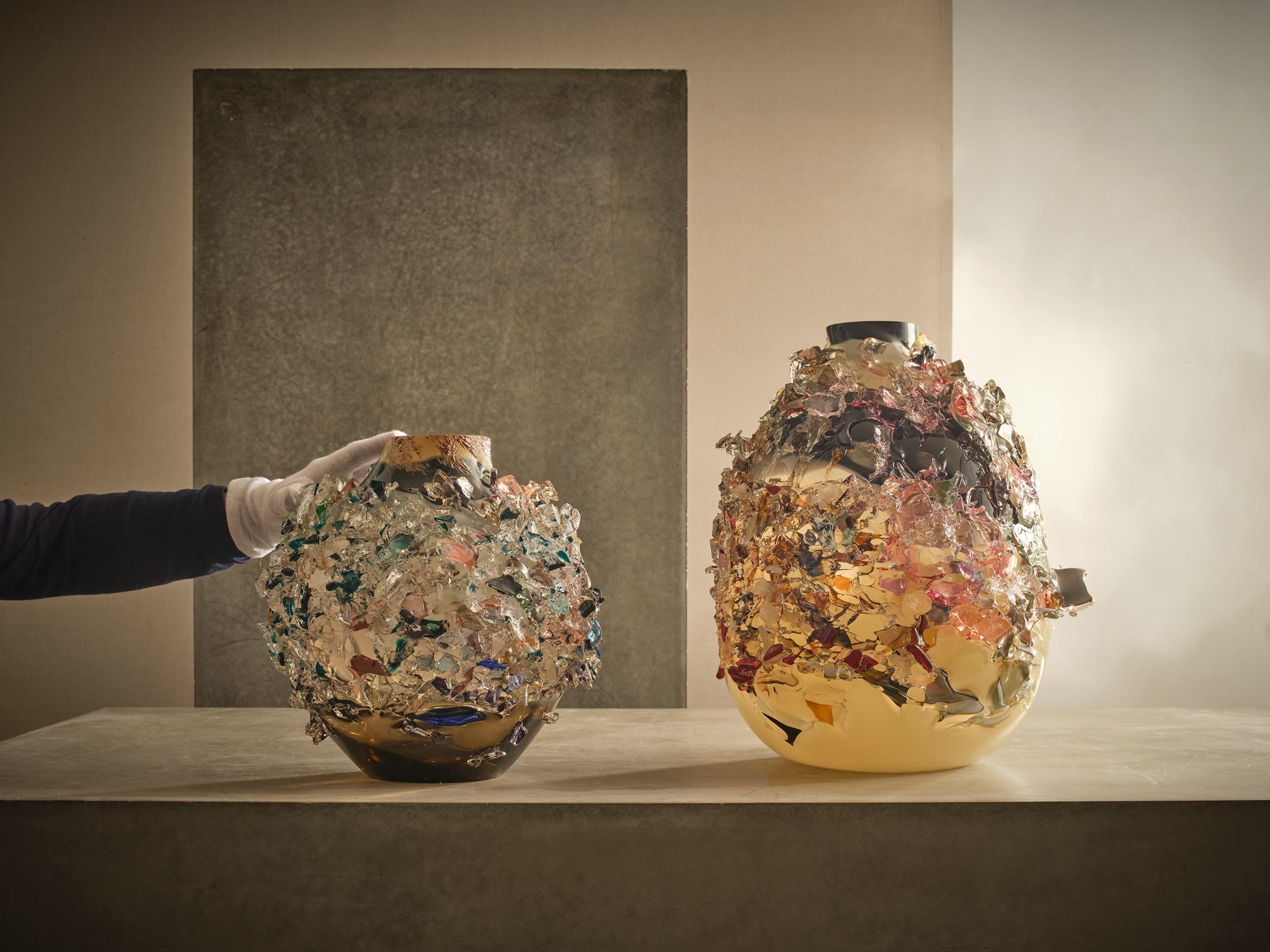 Vetro Sakura TFO24025, un vaso scultura in vetro nero, crema e rosa di Maarten Vrolijk in vendita