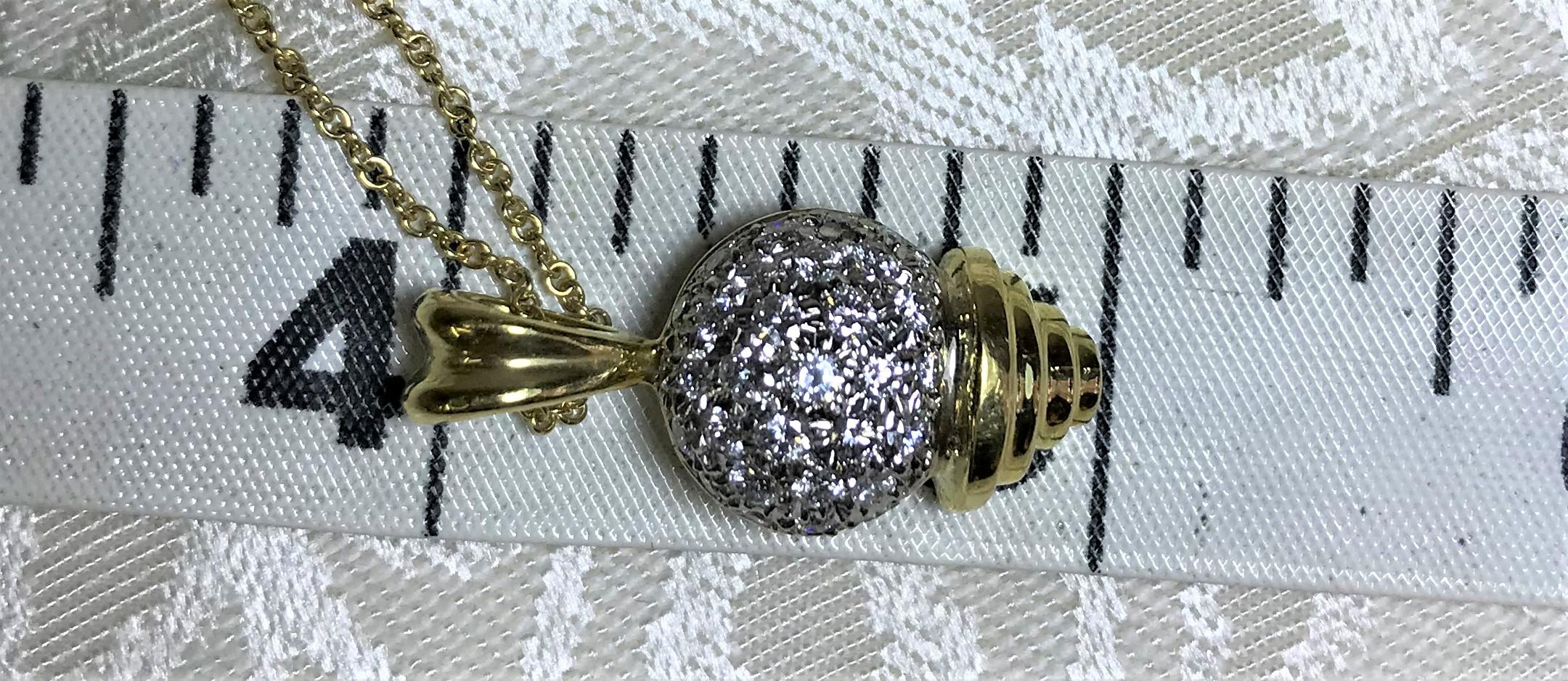 Sal Praschnik Collier pendentif boule de golf en or 18 carats et diamants en vente 2
