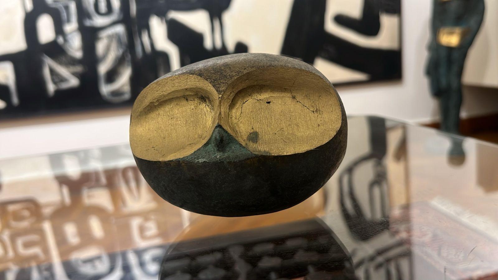 « Hibou 4 » (après) Sculpture 5 x 5 x 4 pouces Édition 2/8 par Salah Abdel Kerim en vente 1