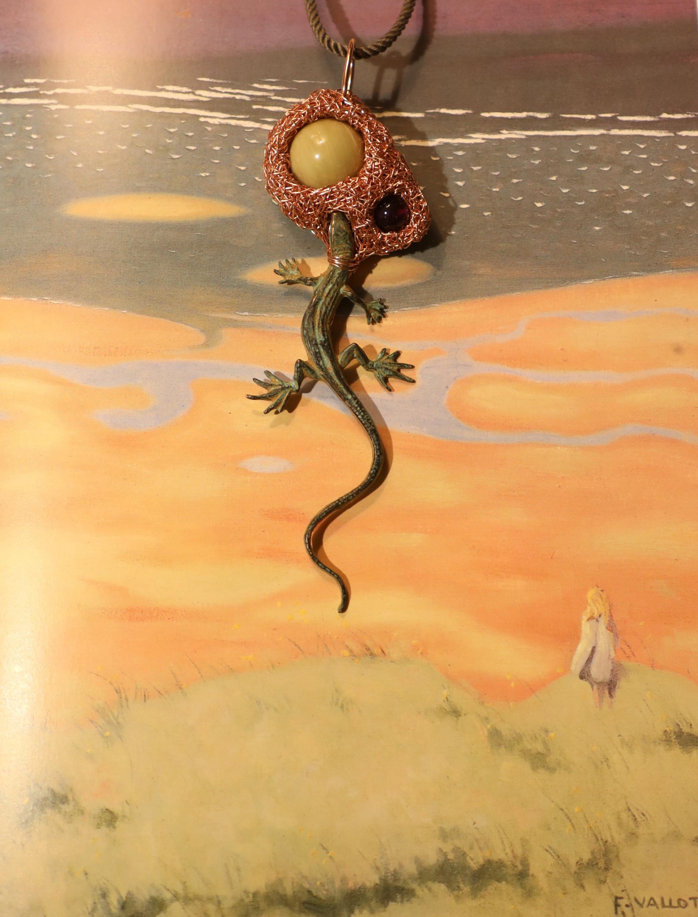 Pendentif Salamander Jewel unique en son genre pierre semi-précieuse en or rose en vente 2