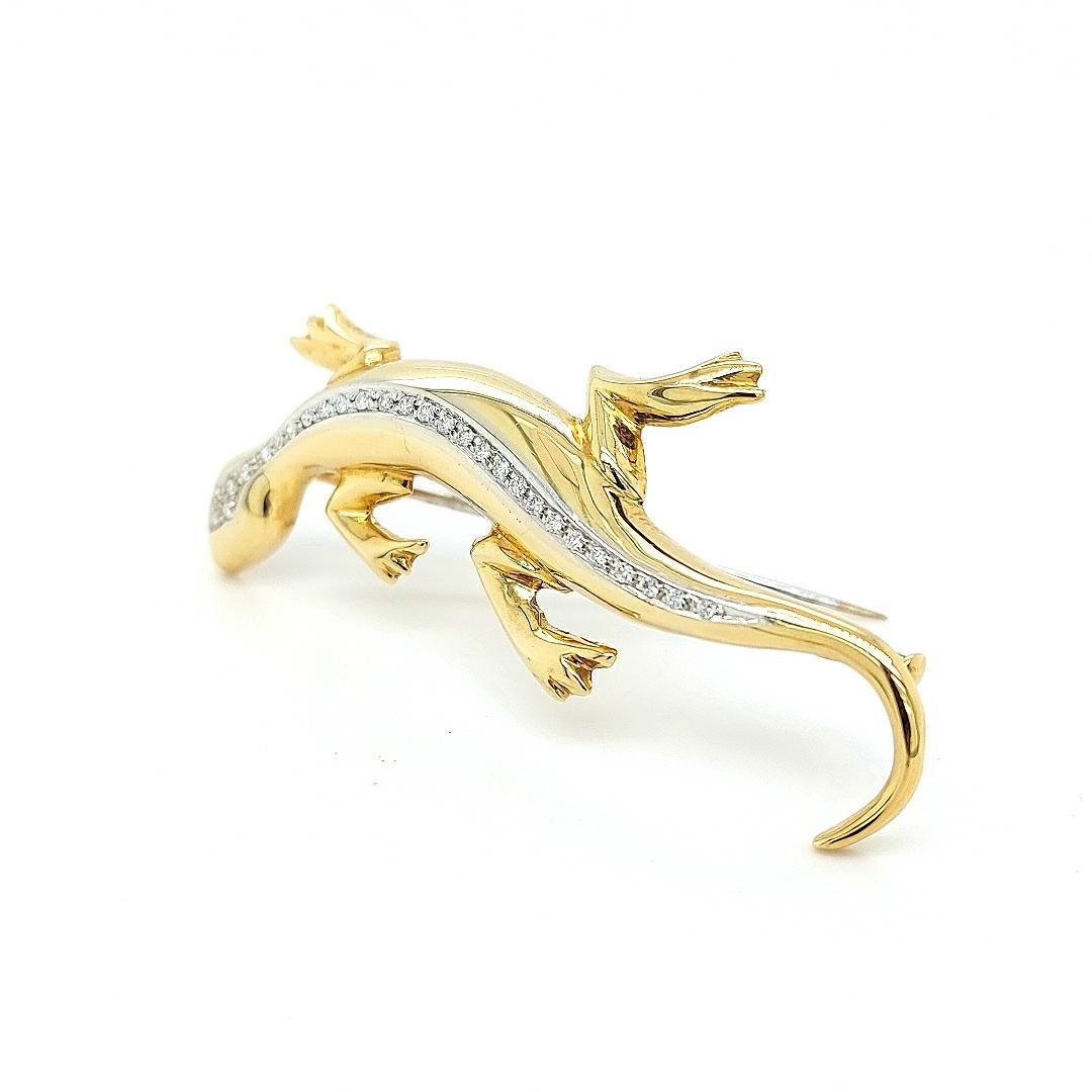 18kt Yellow and White Gold Salamander/Lizzard  Brooch Set with Diamonds For Sale 4