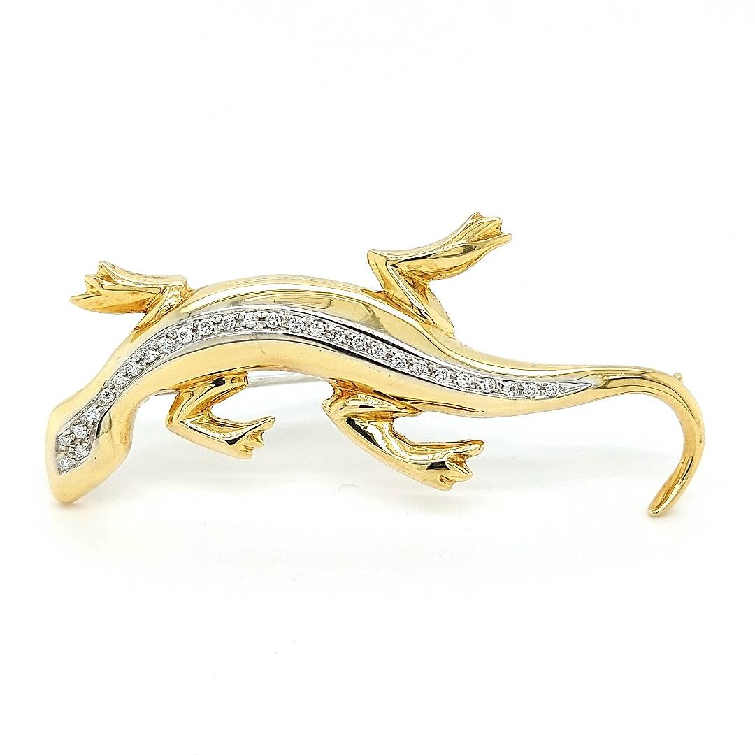 18kt Yellow and White Gold Salamander/Lizzard  Brooch Set with Diamonds For Sale 5