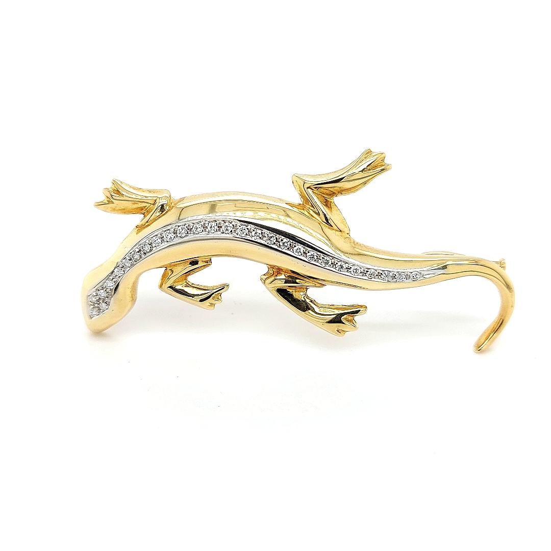 Brilliant Cut  18kt Yellow and White Gold Salamander/Lizzard  Brooch Set with Diamonds For Sale