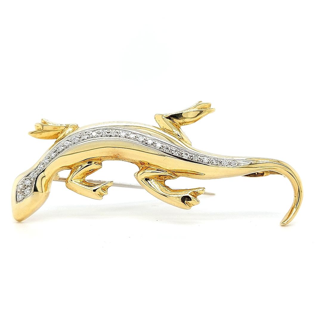 Women's or Men's  18kt Yellow and White Gold Salamander/Lizzard  Brooch Set with Diamonds For Sale