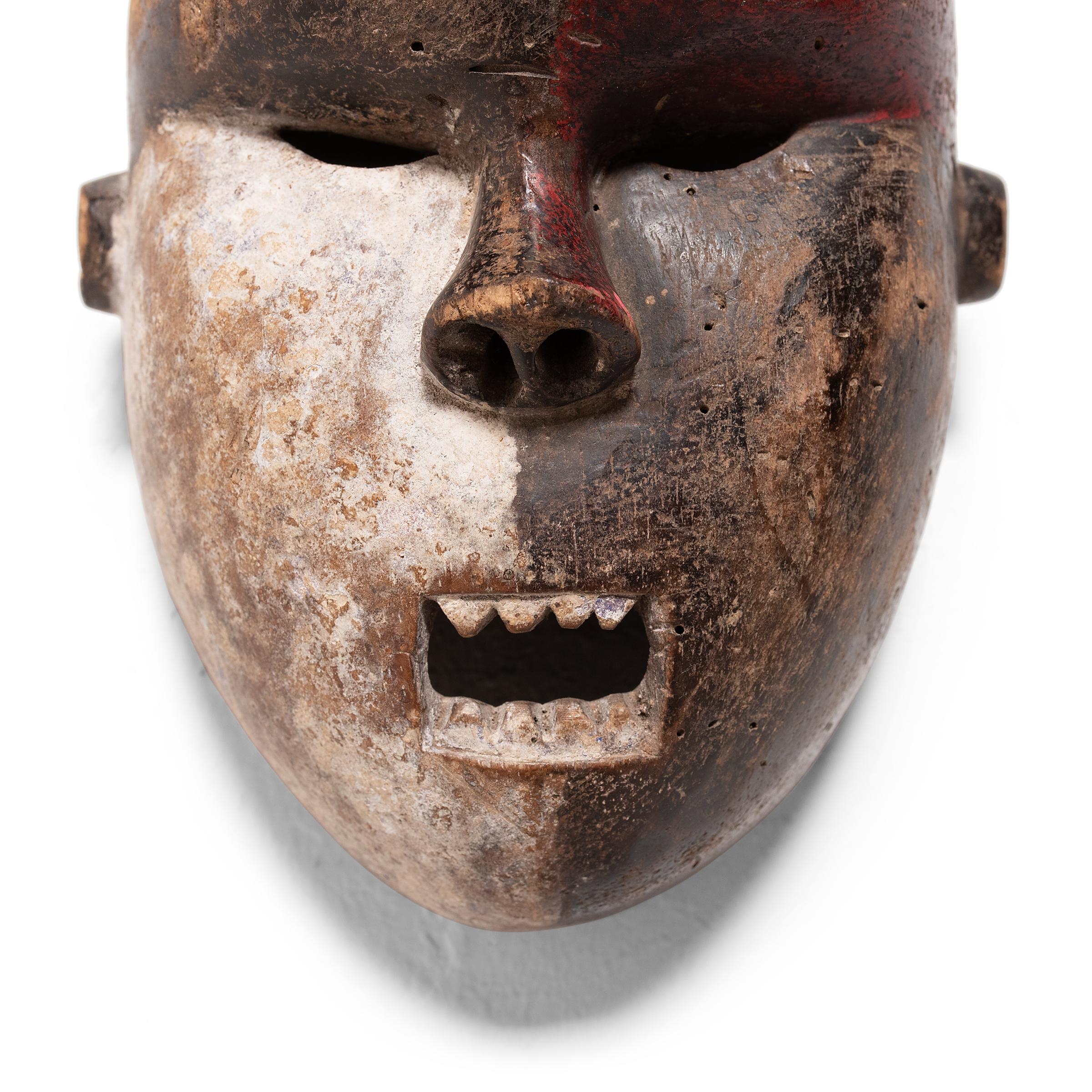 Salampasu Kriegermaske (Kongolesisch) im Angebot
