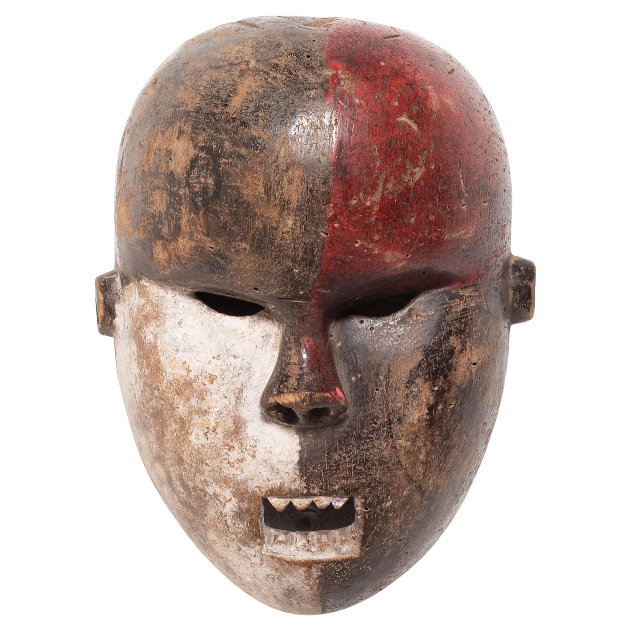Masque de guerrier de Salampasu en vente