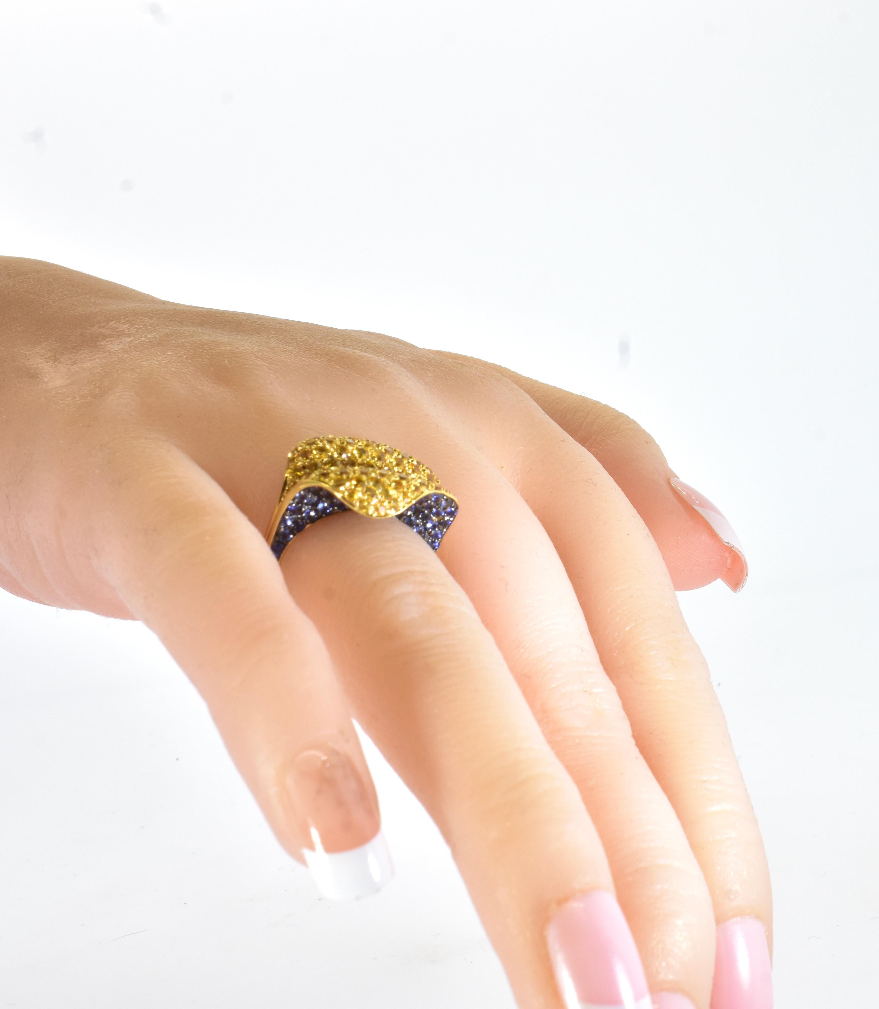Modern Salavetti Blue and Yellow Natural Sapphire Unusual 18K Ring For Sale