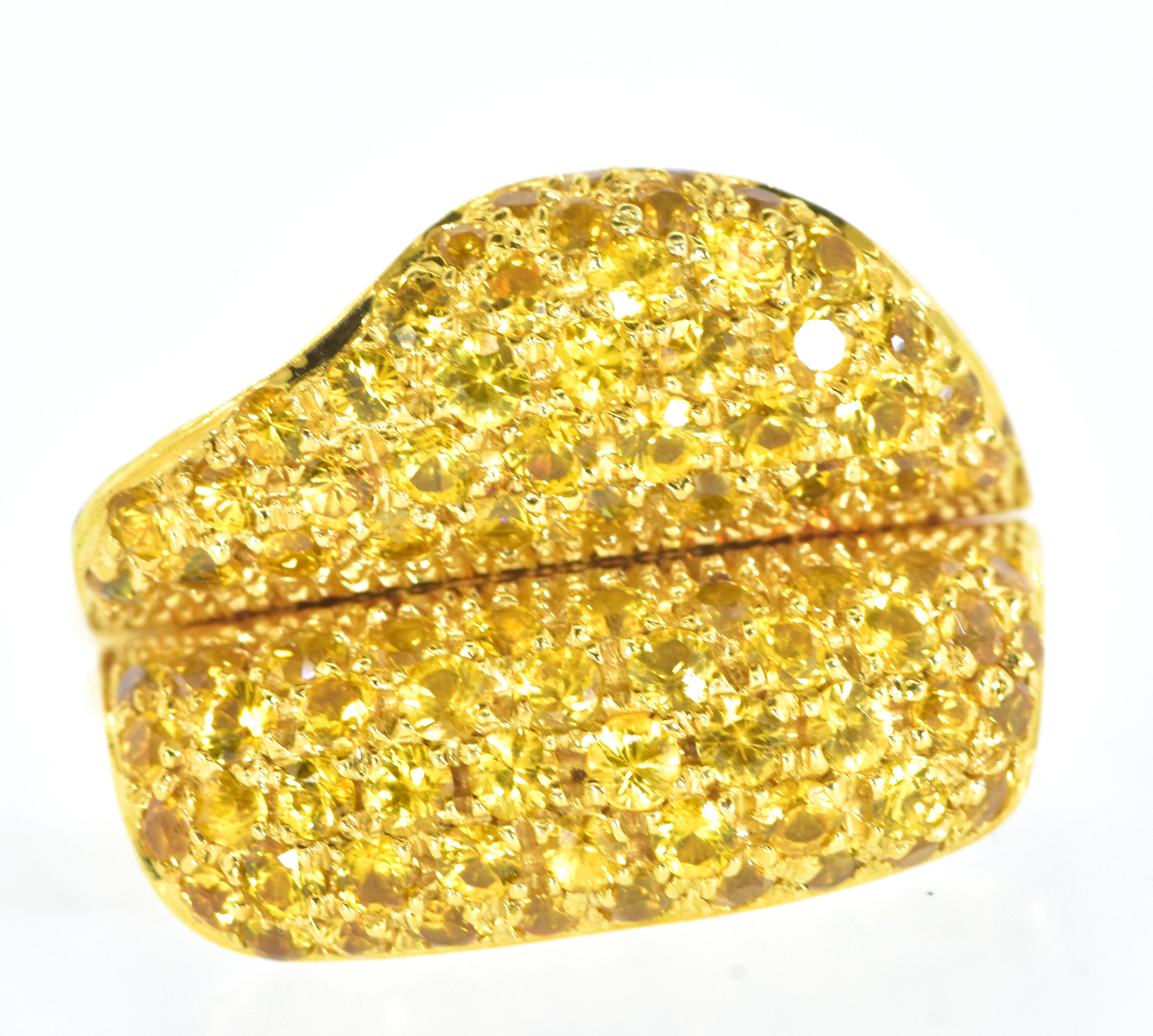 Salavetti Blue and Yellow Natural Sapphire Unusual 18K Ring For Sale 2