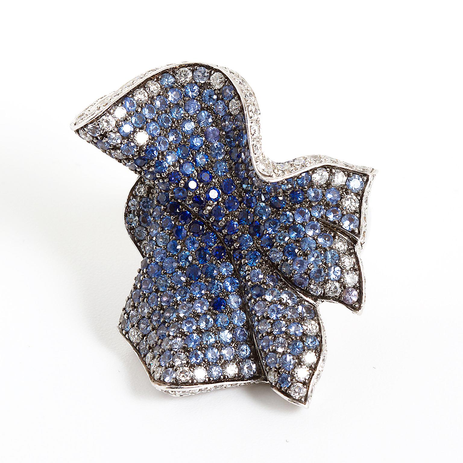 Women's Salavetti Sapphire Diamond Gathered Ribbon Cocktail Ring