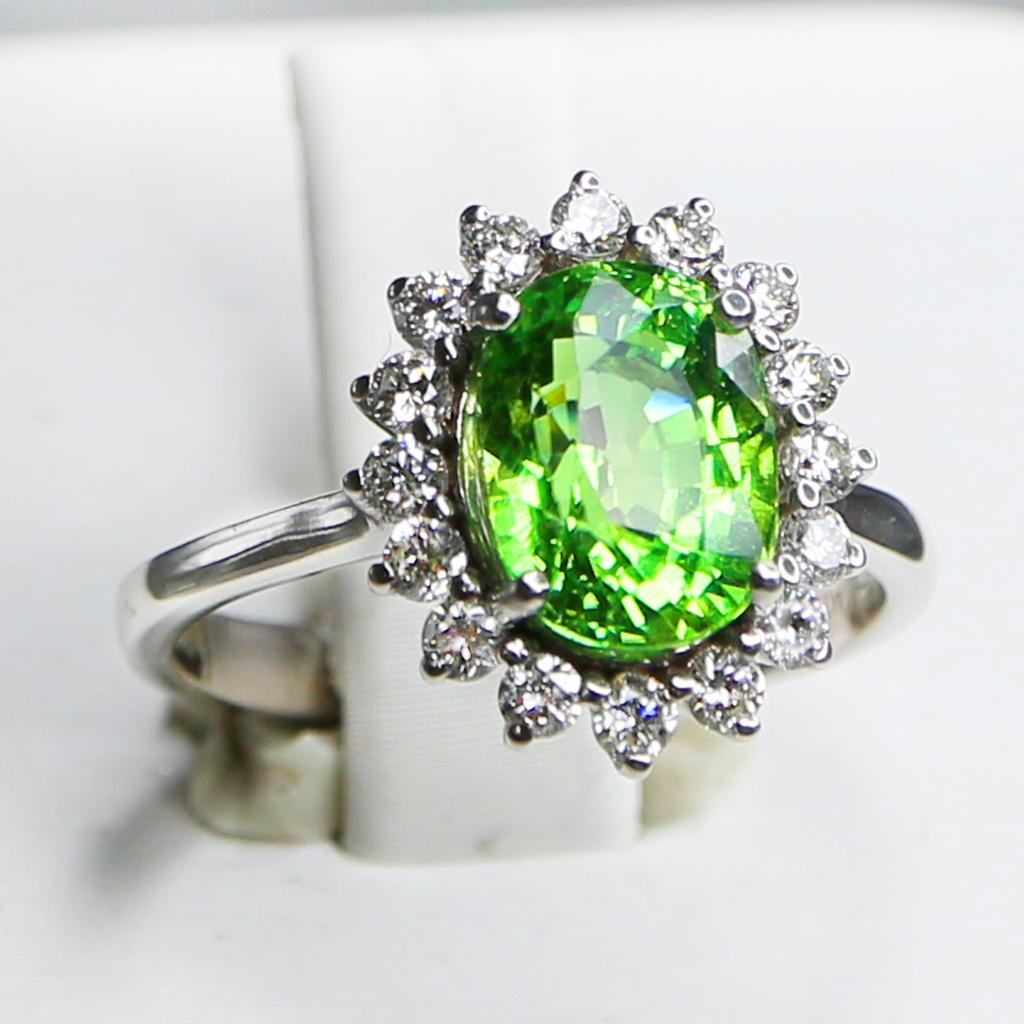 Oval Cut Certified 14K 2.33 Ct Paraiba Tourmaline&Diamonds Antique  Engagement Ring For Sale