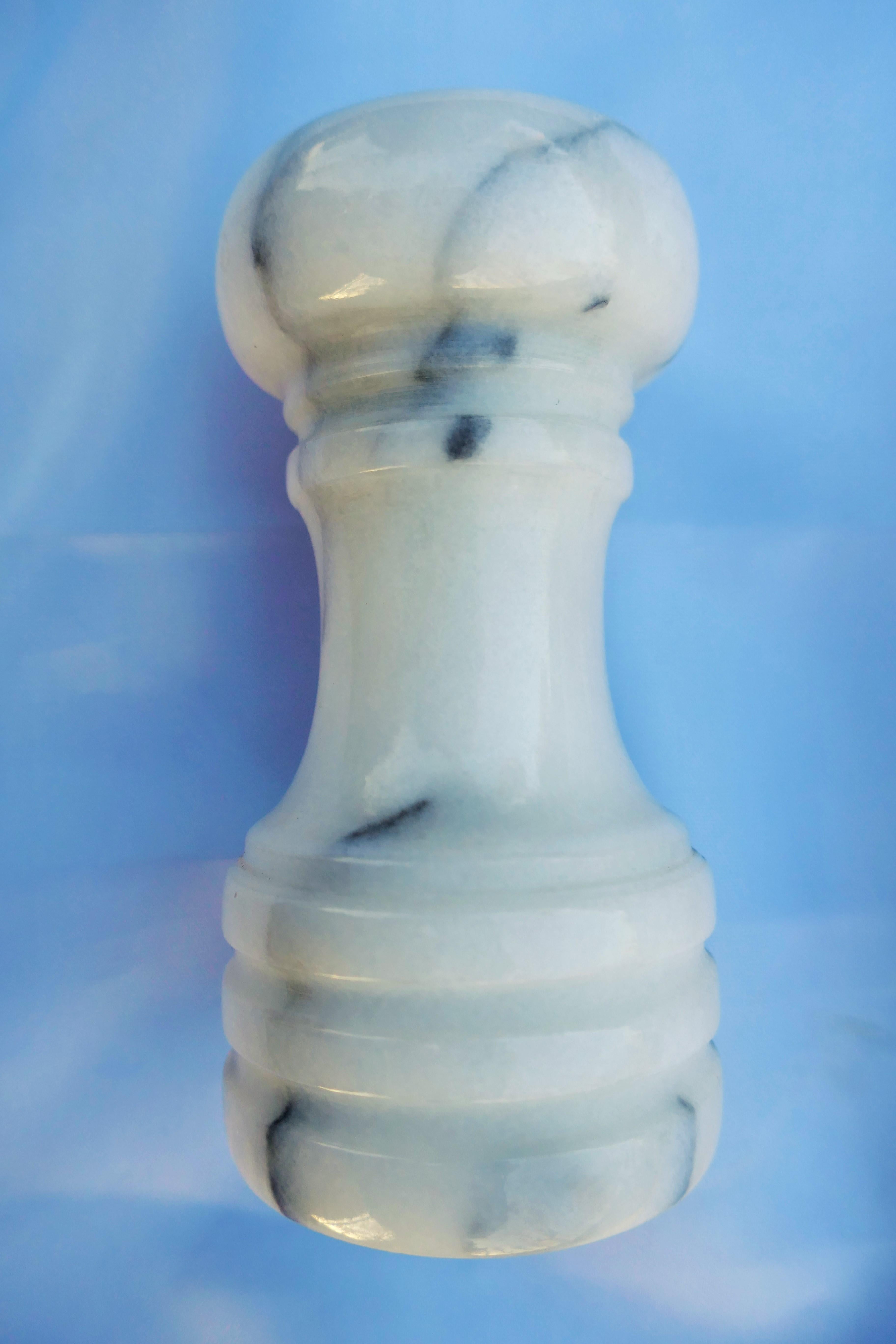 Marble salt and pepper  In Good Condition For Sale In Lugo, IT