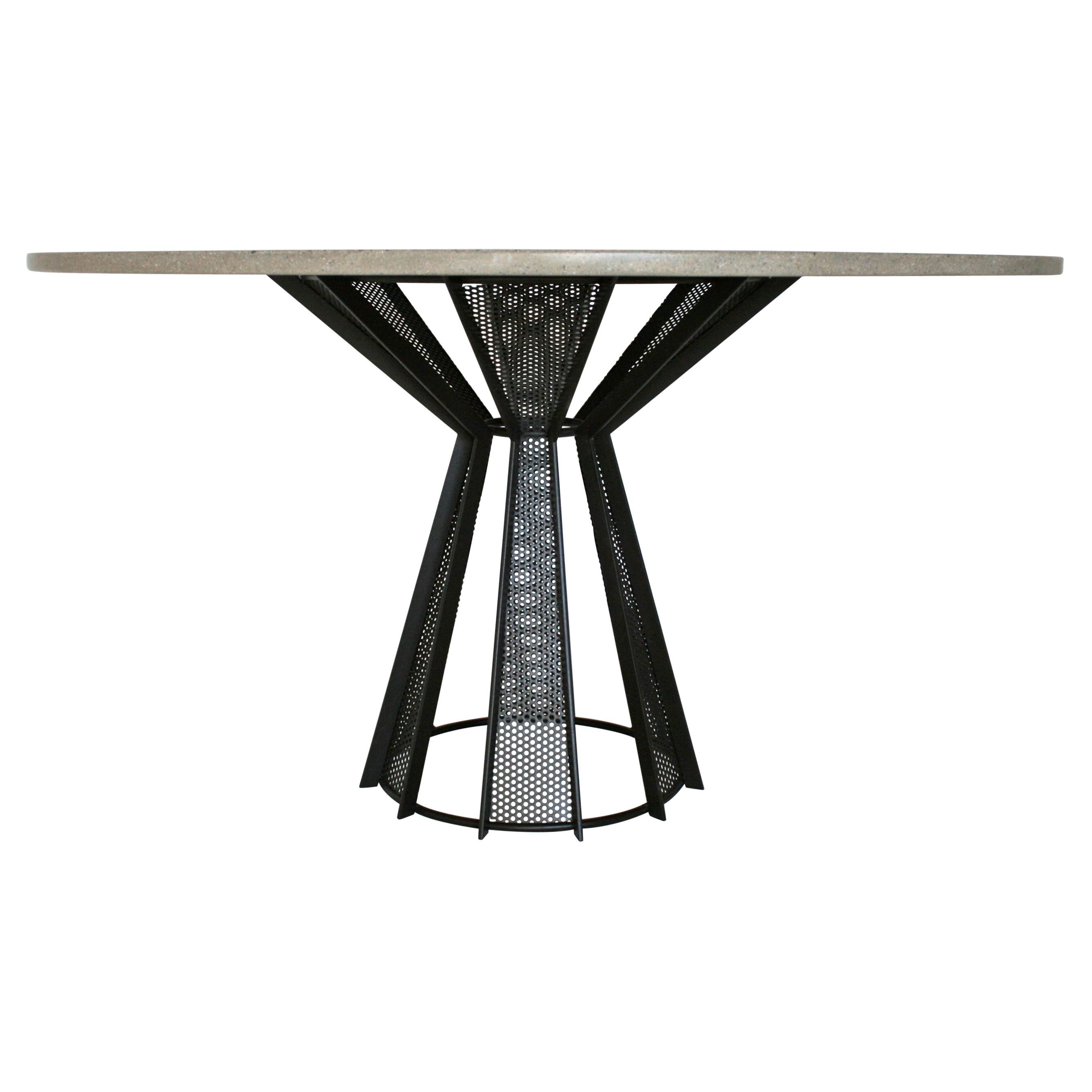 James de Wulf Concrete Harvest Dining Table, 72" - Disponible maintenant