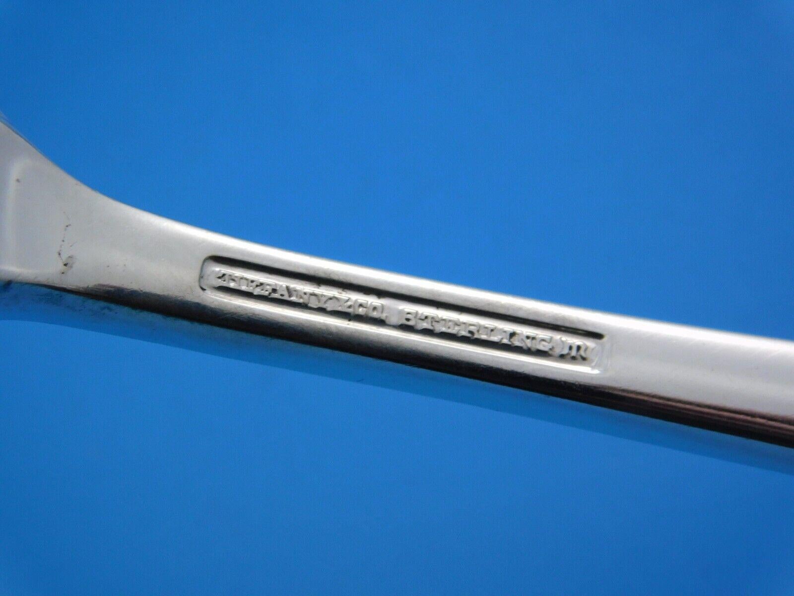 20ième siècle A Silver par Tiffany & Co Service de couverts en argent sterling pour 12 Service 123 pièces en vente