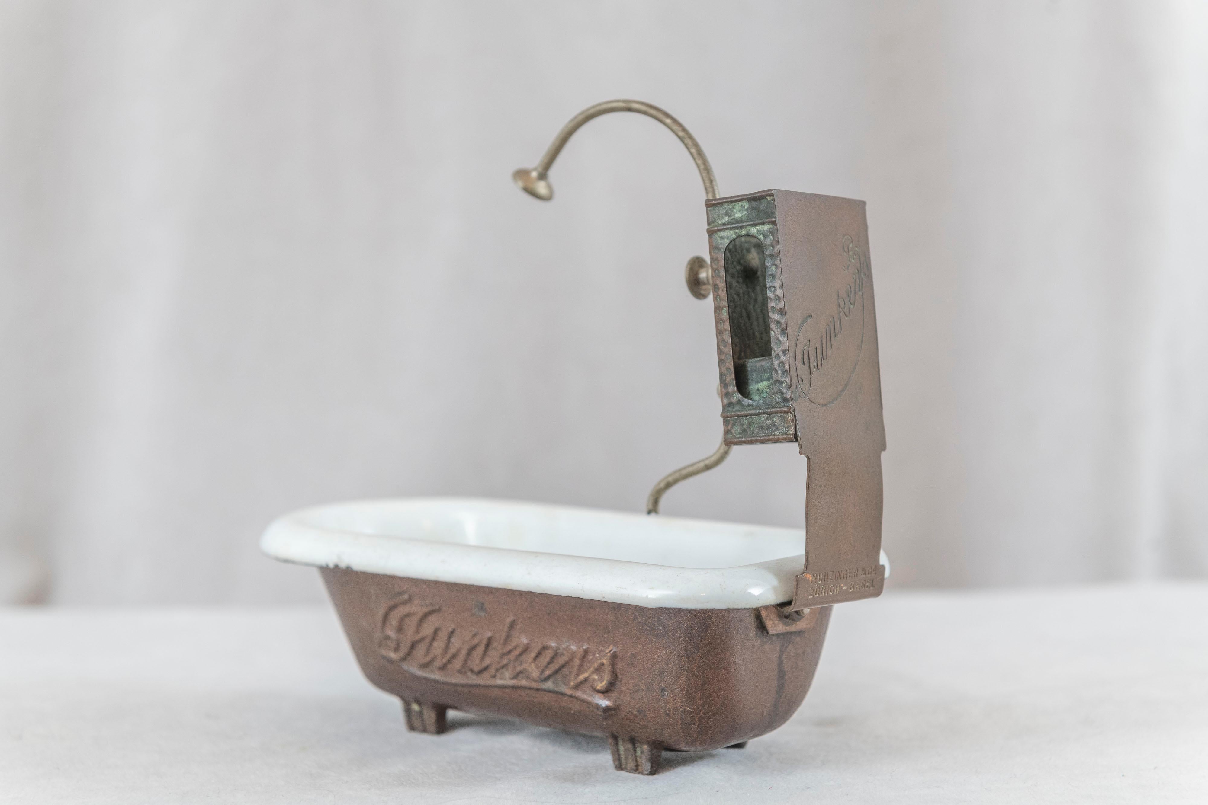 Baignoire à pieds griffés avec accessoire de douche, d'origine, 1920 2