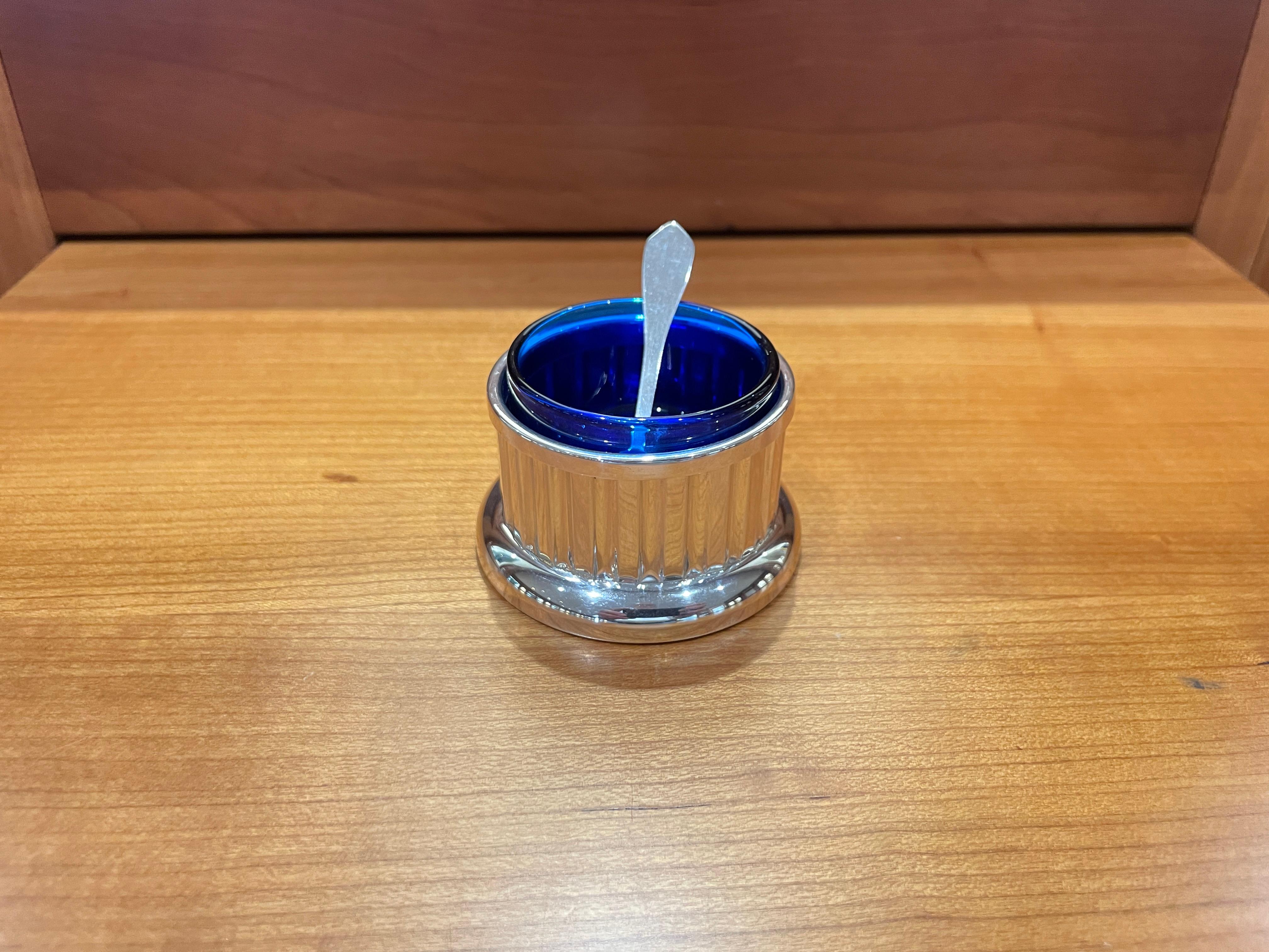 925 sterling silver and blue crystal table salt shaker with spoon For Sale 10