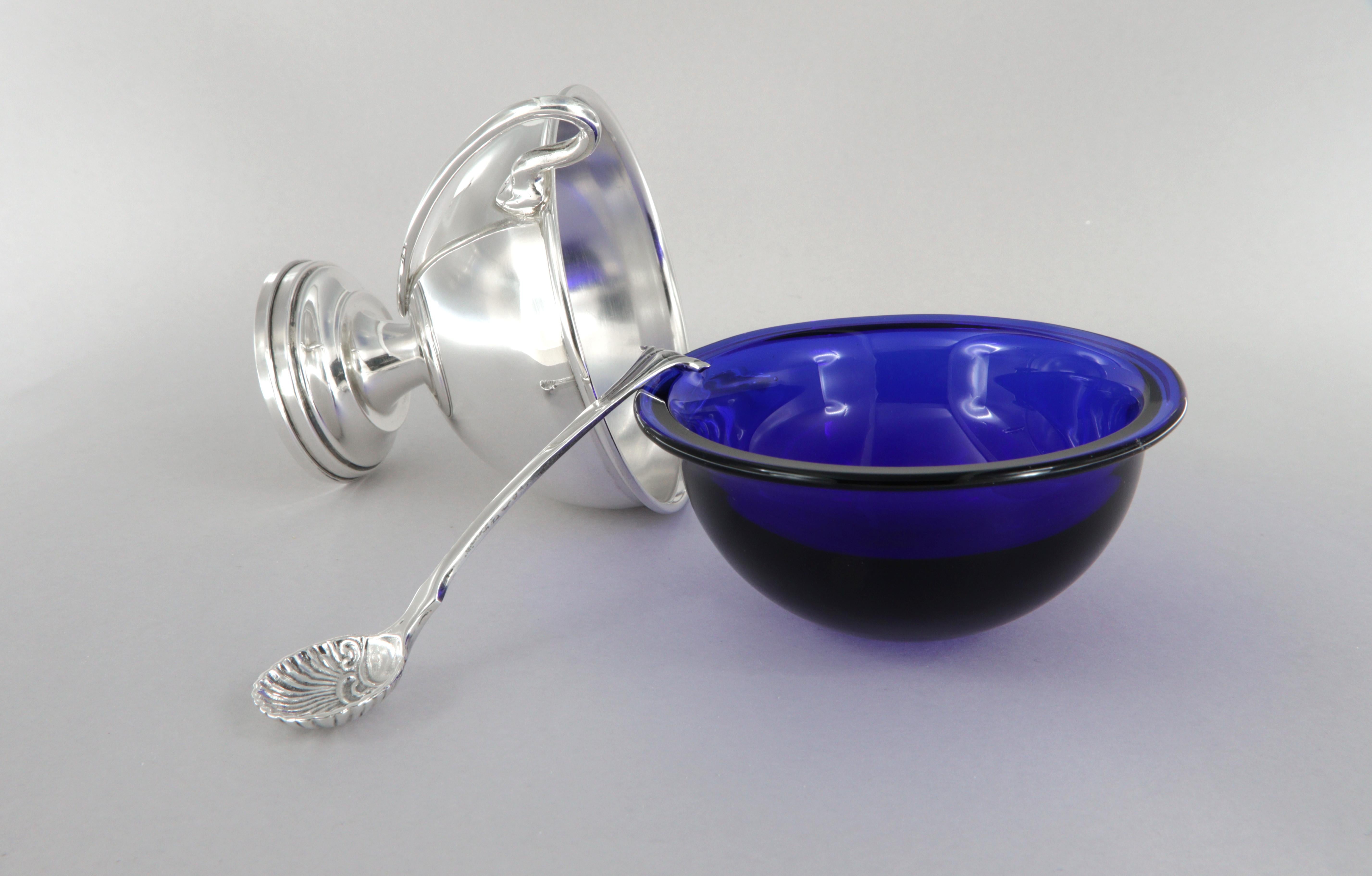 Women's or Men's 925 sterling silver and blue crystal table salt shaker with spoon For Sale