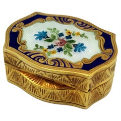 Salimbeni Pillbox Shaped hand-painted miniature in Viennese Art Nouveau style