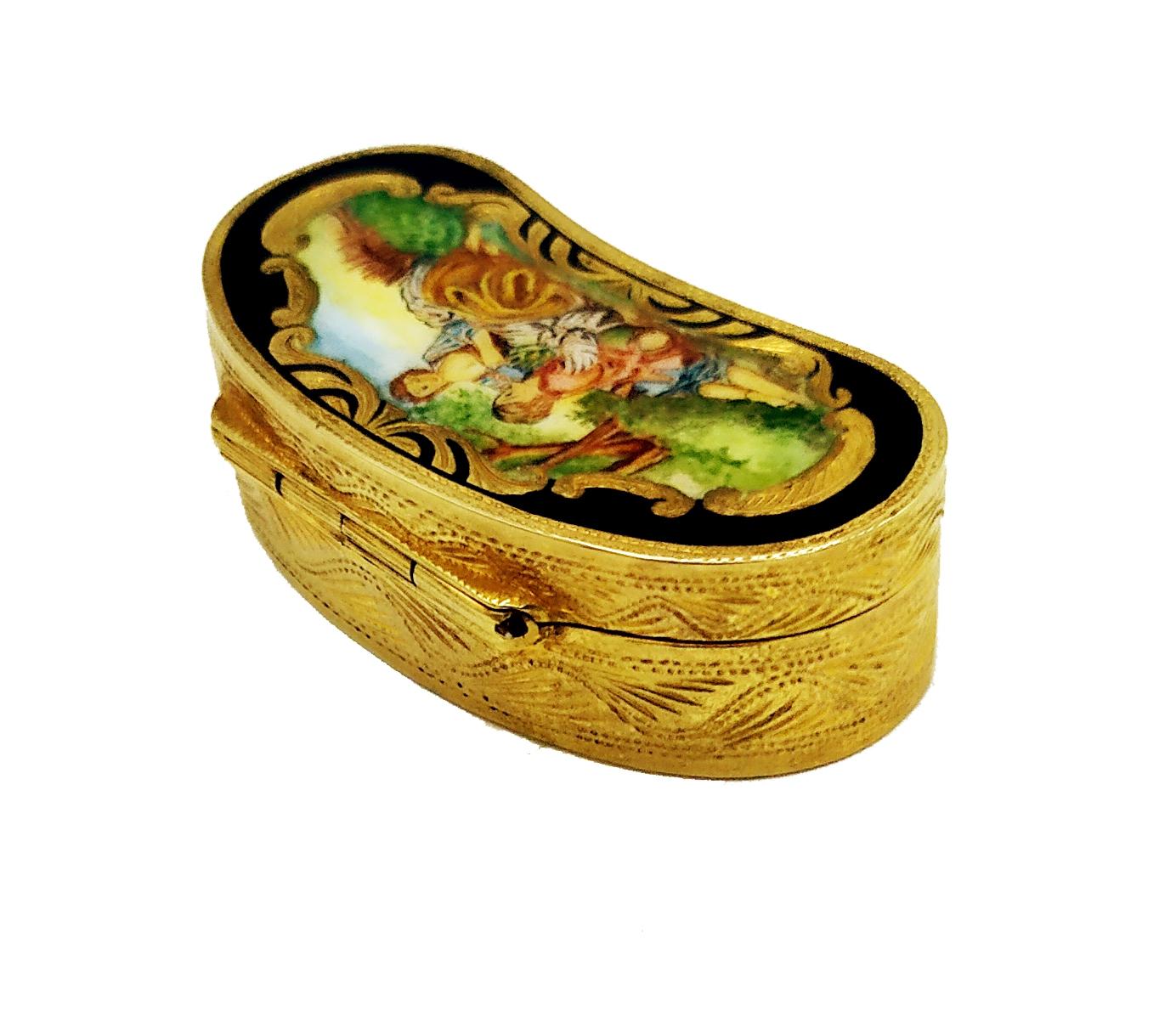 Émaillé Pilulier Salimbeni en forme de Miniature peinte à la main en style Louis XVI en vente
