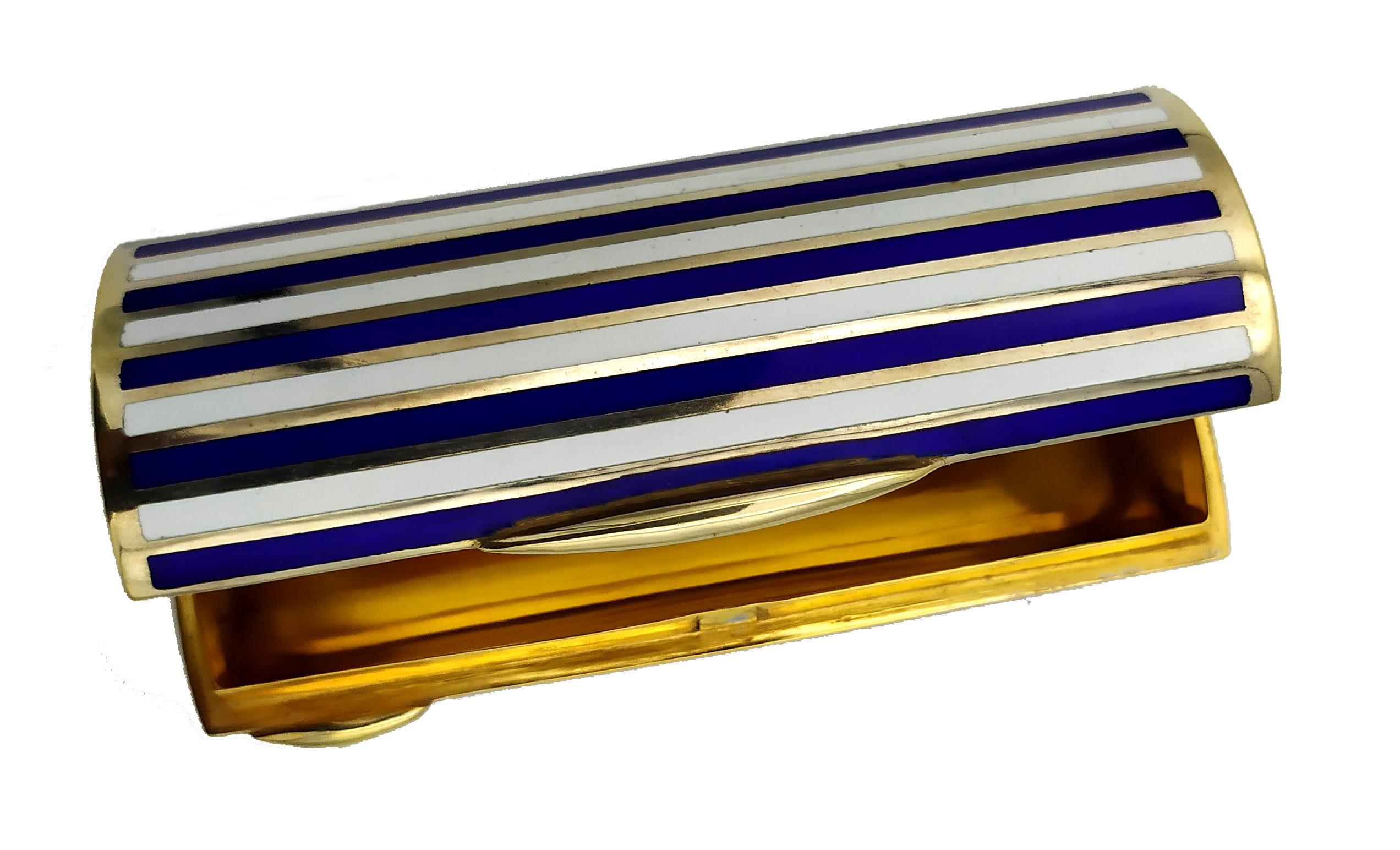 cigarette with two gold stripes