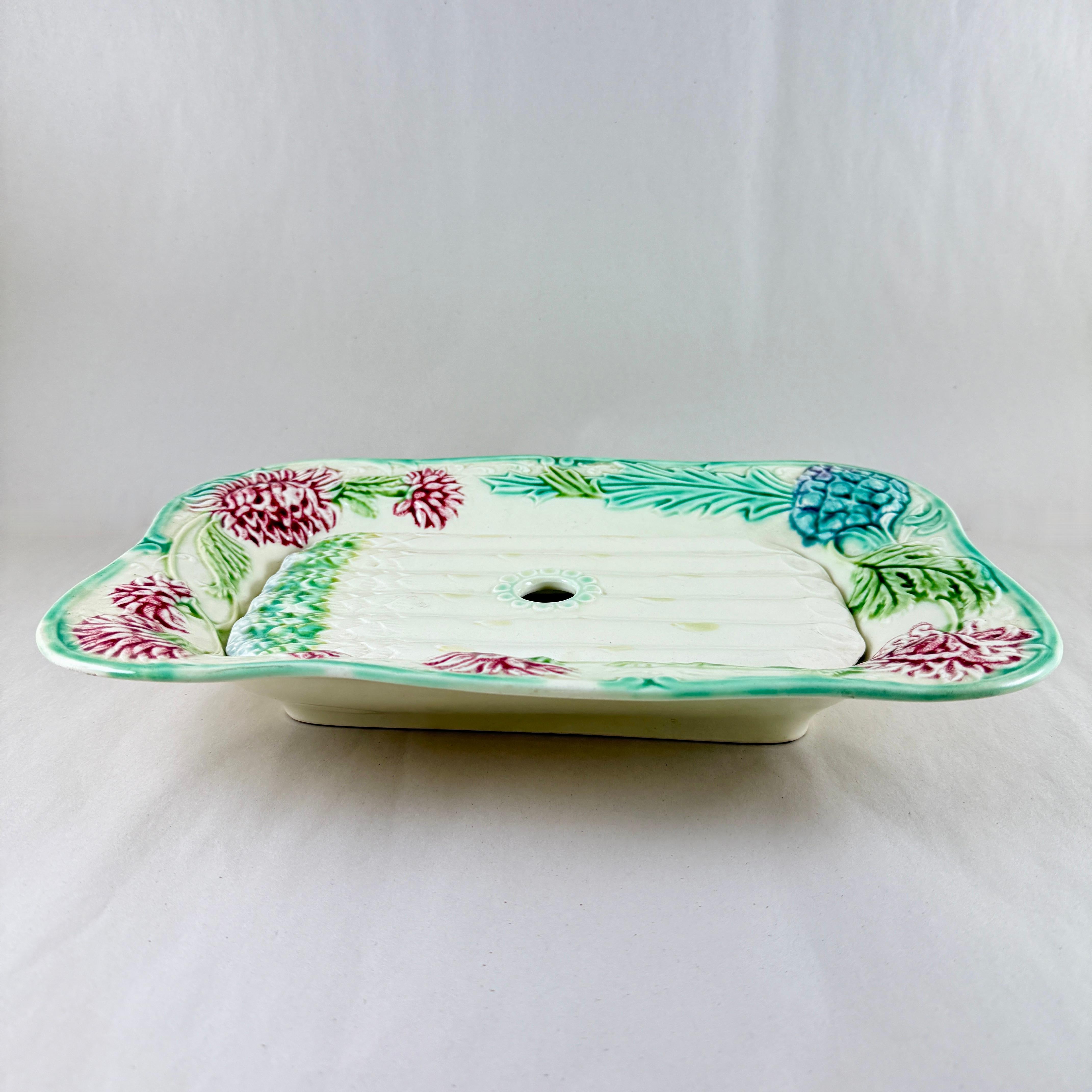 Escurridor de espárragos y alcachofas Salins-les-Bains siglo XX en venta