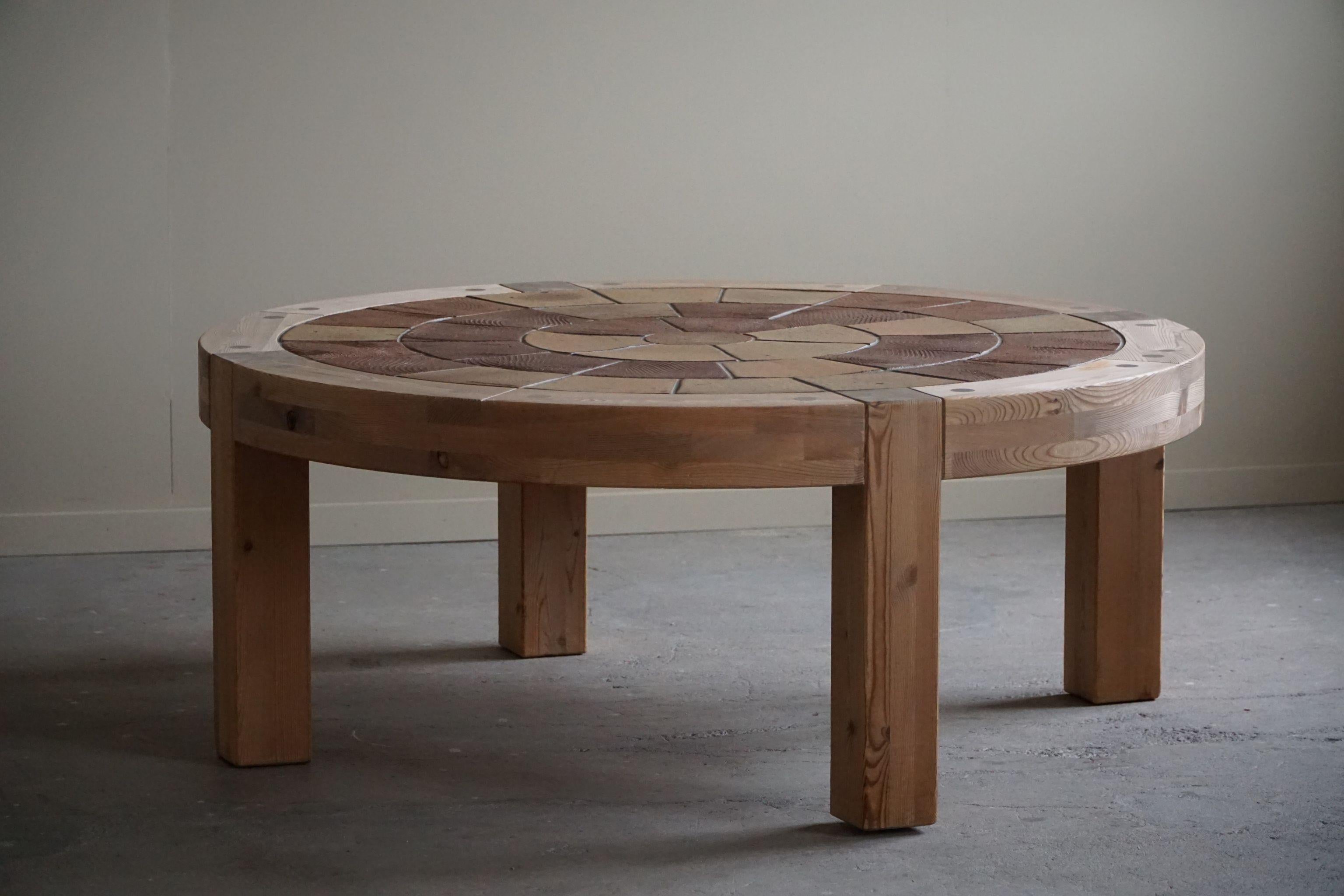 Sallingboe, Large Round Coffee Table in Pine & Ceramic, Danish Design, 1970s For Sale 9