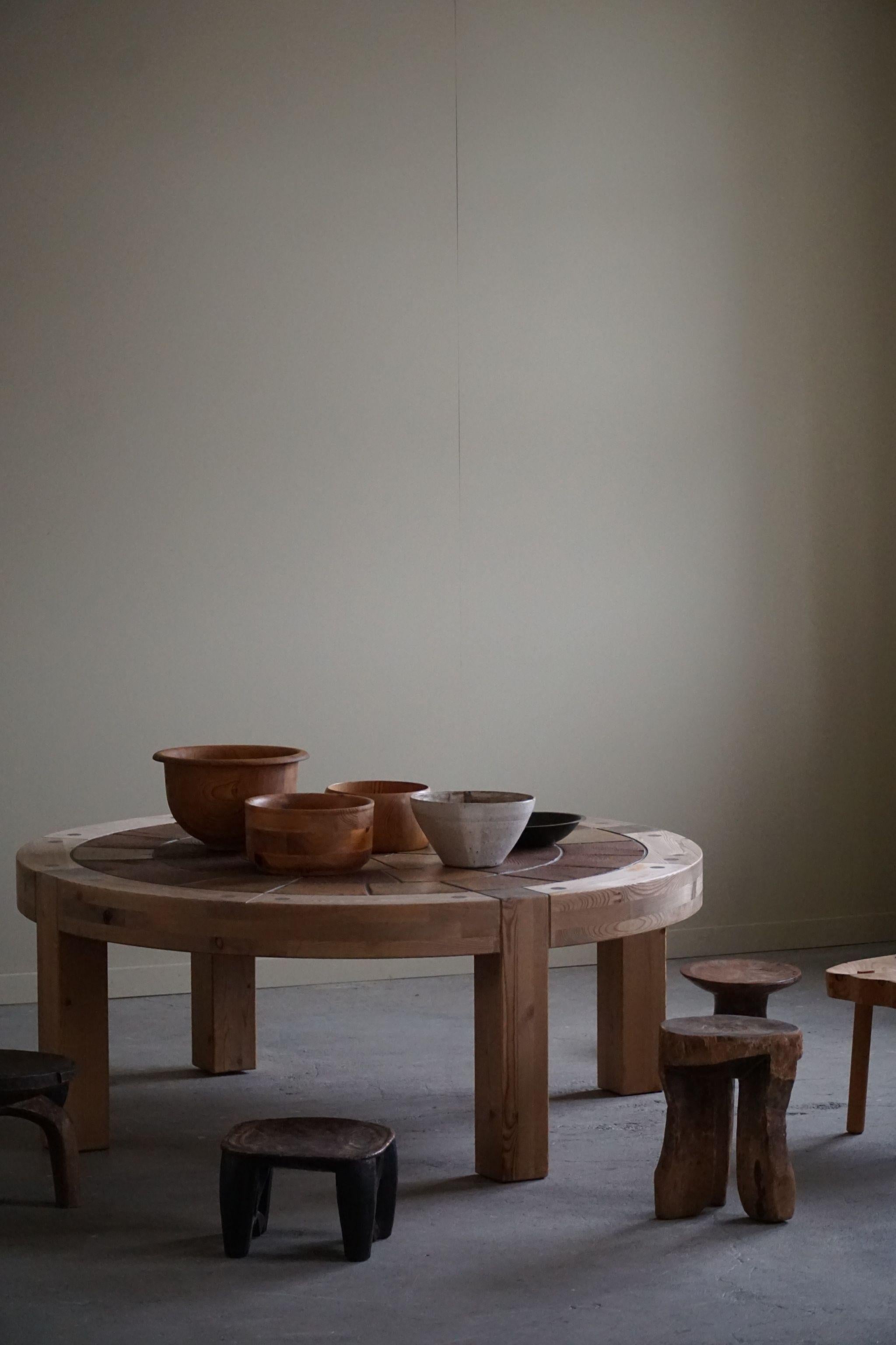 Sallingboe, Large Round Coffee Table in Pine & Ceramic, Danish Design, 1970s For Sale 10