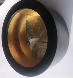 Golondrina en vuelo, Arte animal, Arte original dorado pájaro, Arte bodegón, Arte 3D