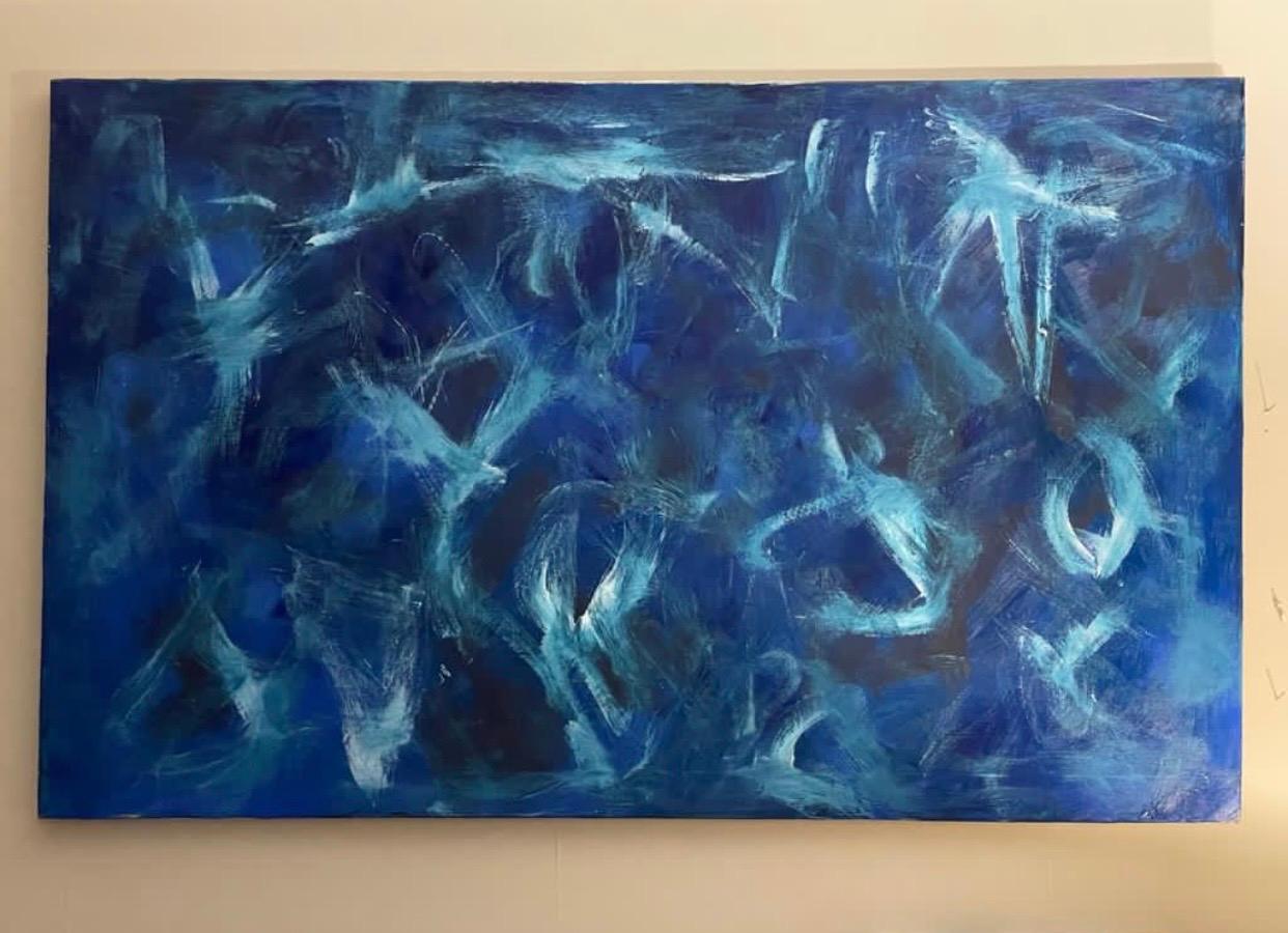 SALLY BRADSHAW (nata nel 1962) PITTURA BRITANNICA ASSTRATTA CONTEMPORANEA - BLU ESPLOSIVO - Painting di Sally Bradshaw