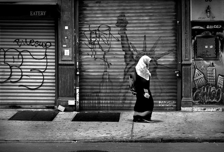 Sally Davies - Avenue B, Liberty, Muslim Woman (New York City), Orig Photograph - Sally Davies For Sale at 1stDibs | sally davies photographer