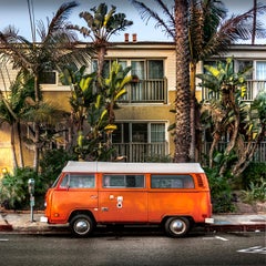 Volkswagen Bus (Los Angeles), Sally Davies