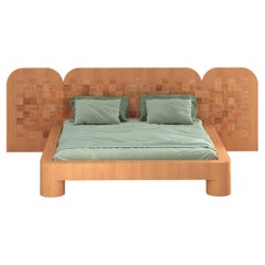 Letto Sally in Wood Wood con testiera intarsiata in Oak Oak rigenerato di Fred&Juul