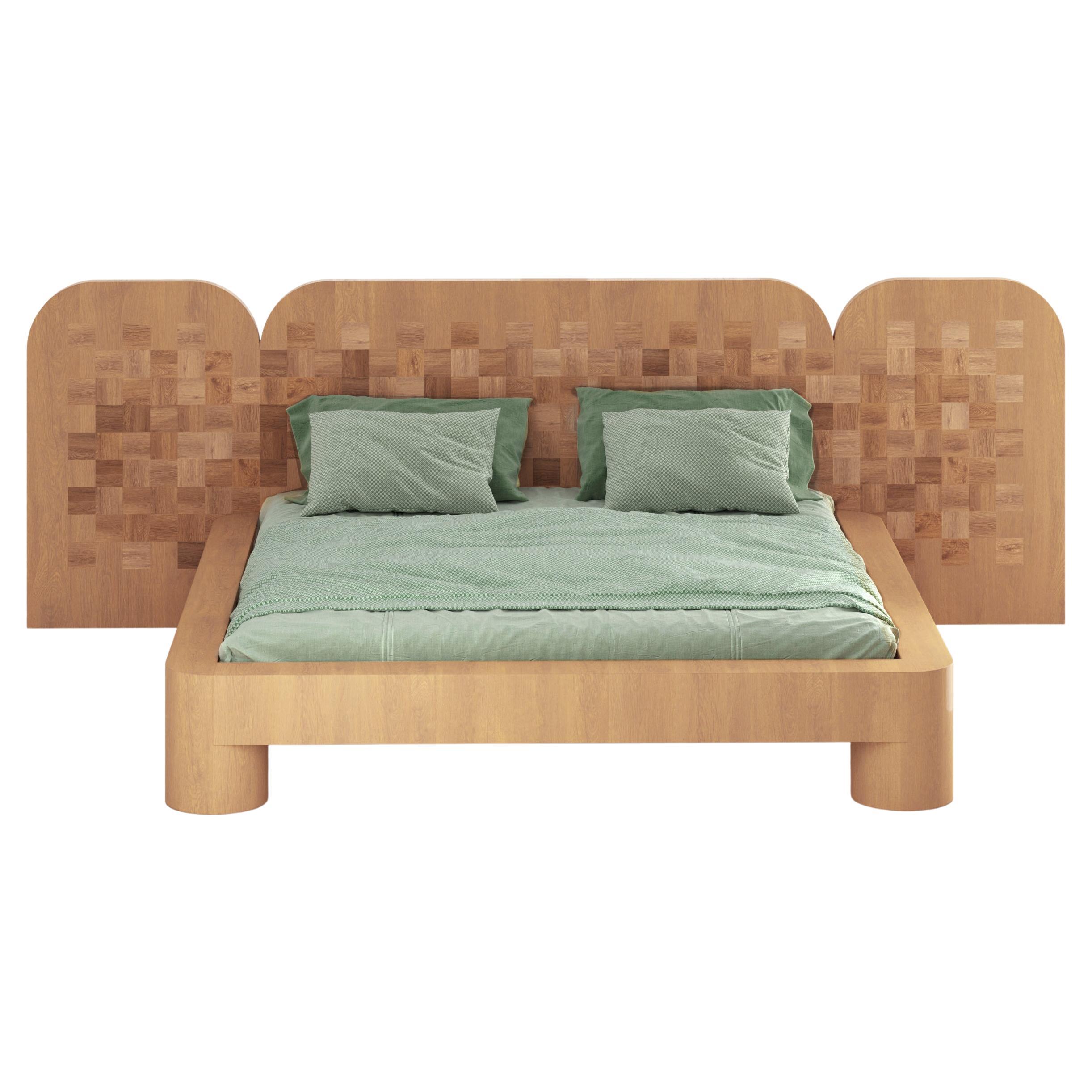 Lit Sally Solid Wood avec tête de lit marquetée en chêne de récupération par Fred&Juul en vente