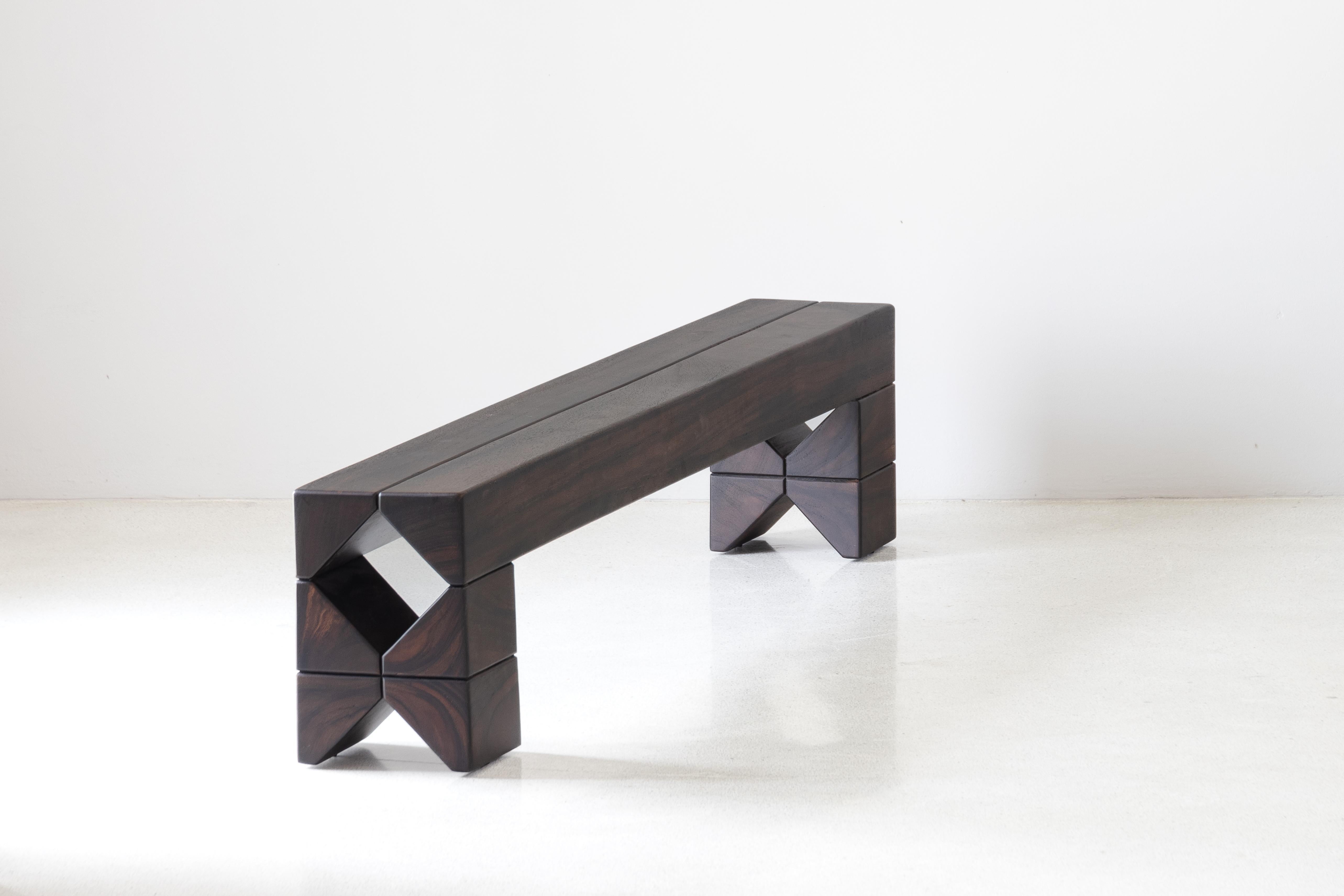 Banco Salmón 160cm, Madera de Vaina de Mono Oscura Natural Siglo XXI y contemporáneo en venta