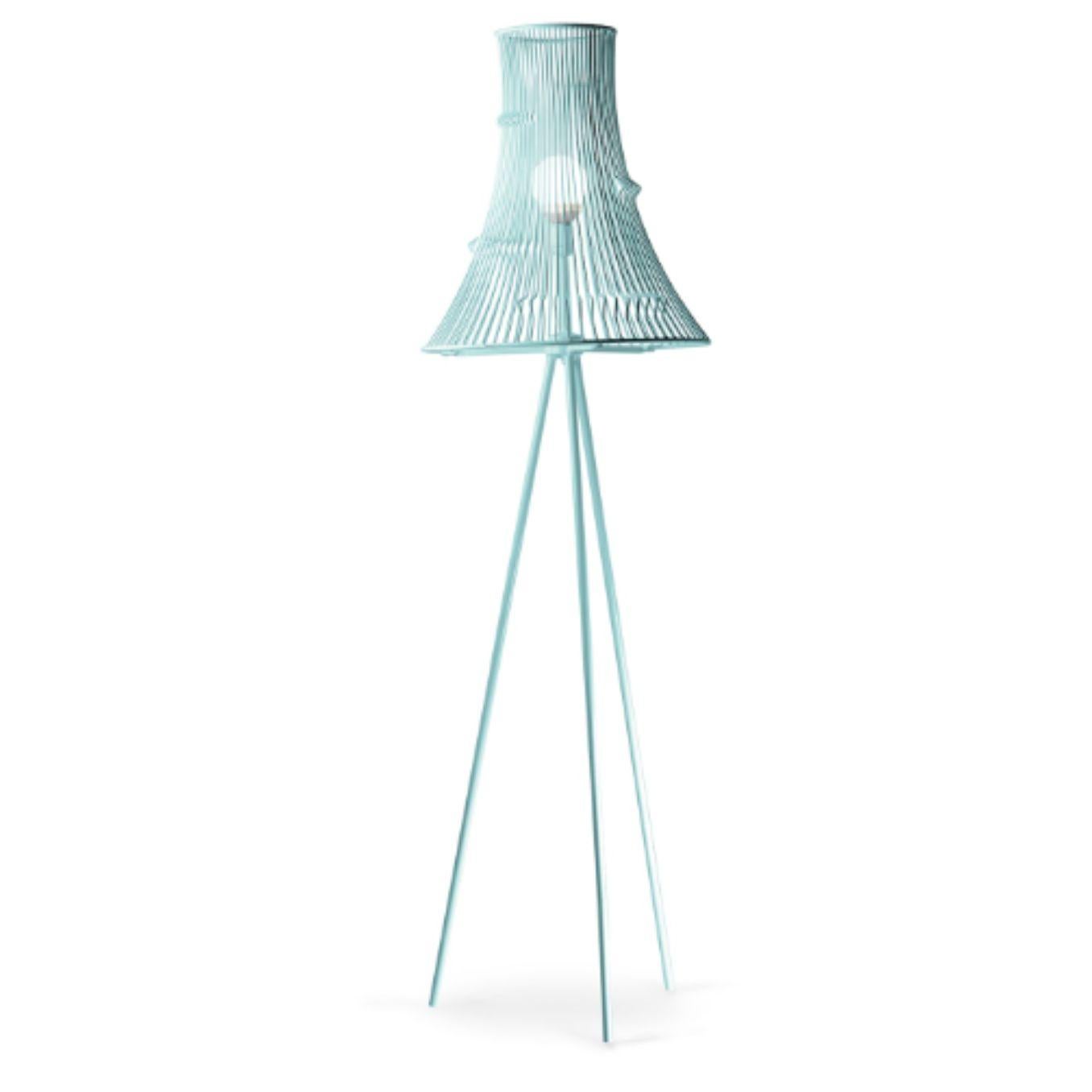 Salmon Extrude Floor Lamp by Dooq In New Condition For Sale In Geneve, CH