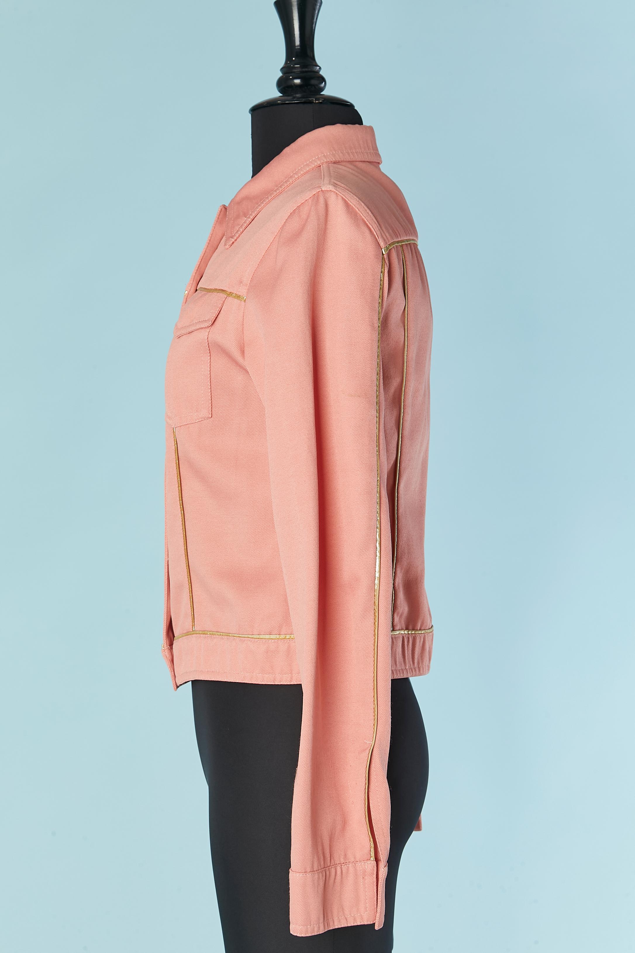 Giacca monopetto rosa salmone con profili dorati Fendi Jeans In condizioni buone in vendita a Saint-Ouen-Sur-Seine, FR