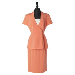 Tailleur jupe rose saumoné avec découpe Thierry Mugler Couture